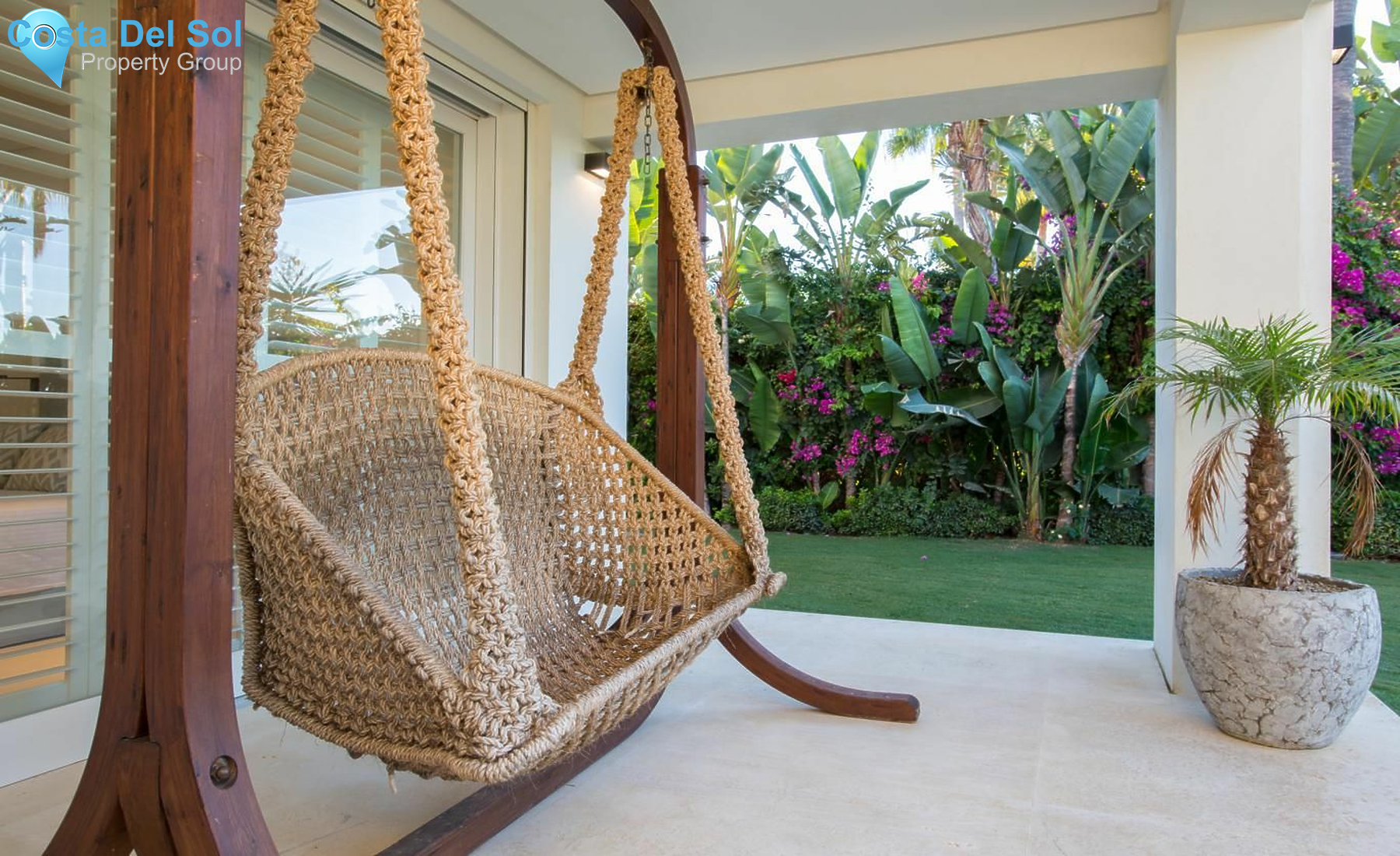 Detached Villa in The Golden Mile-1396526