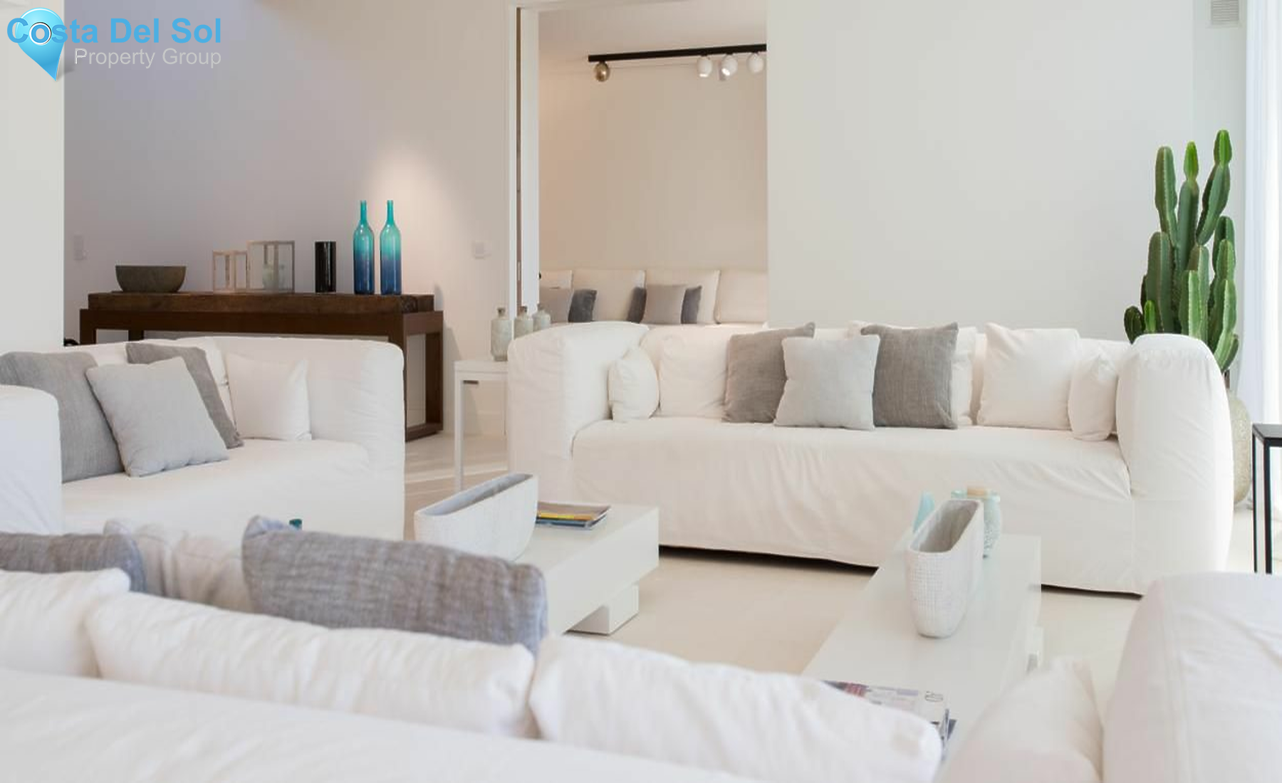 Detached Villa in The Golden Mile-1396533