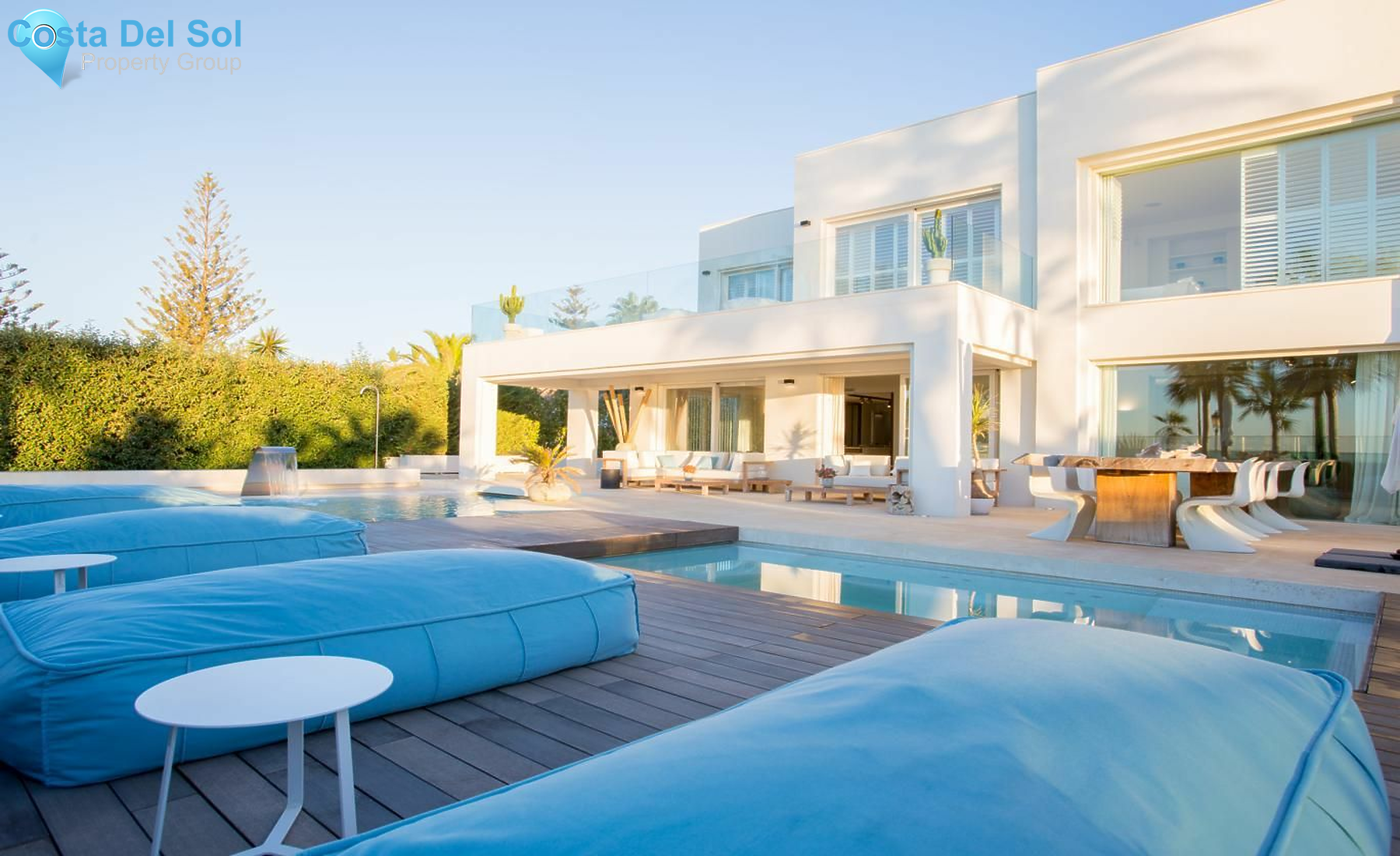 Detached Villa in The Golden Mile-1396535