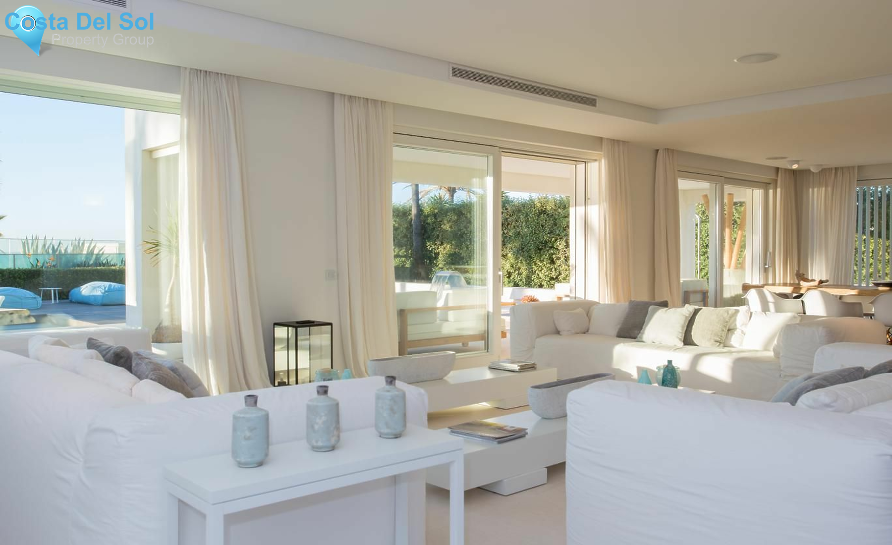 Detached Villa in The Golden Mile-1396521
