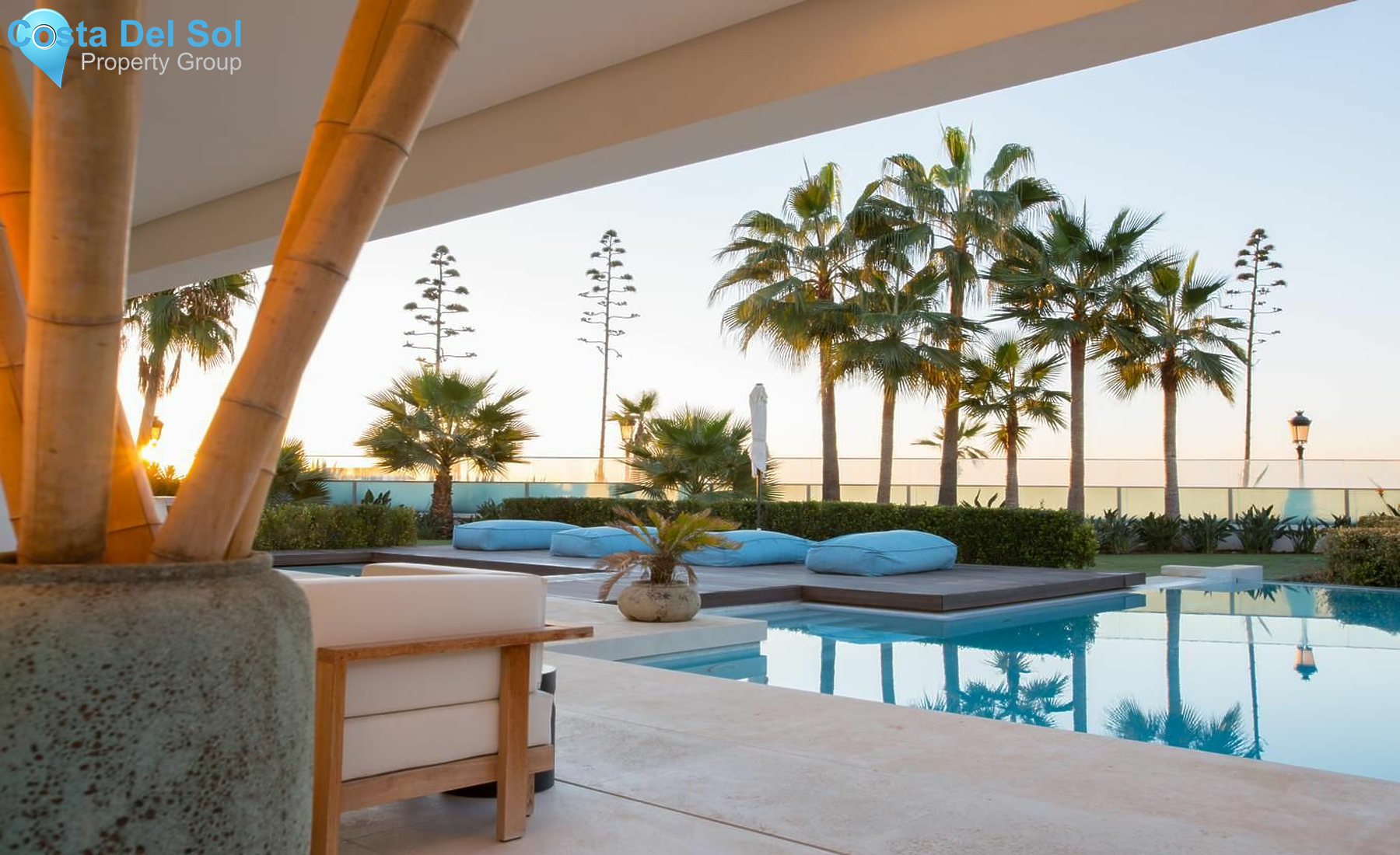 Detached Villa in The Golden Mile-1396523