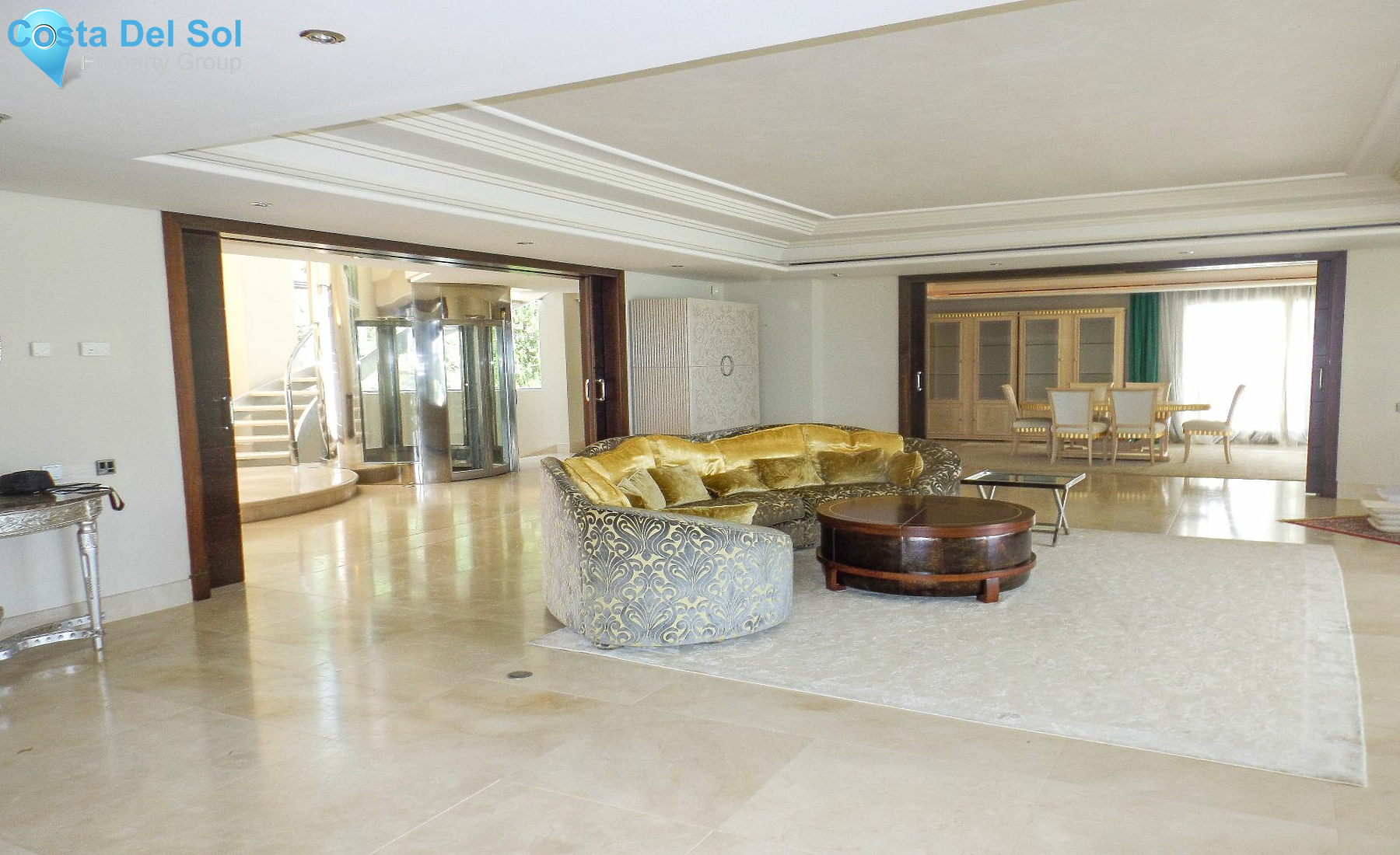 Detached Villa in The Golden Mile-1418723