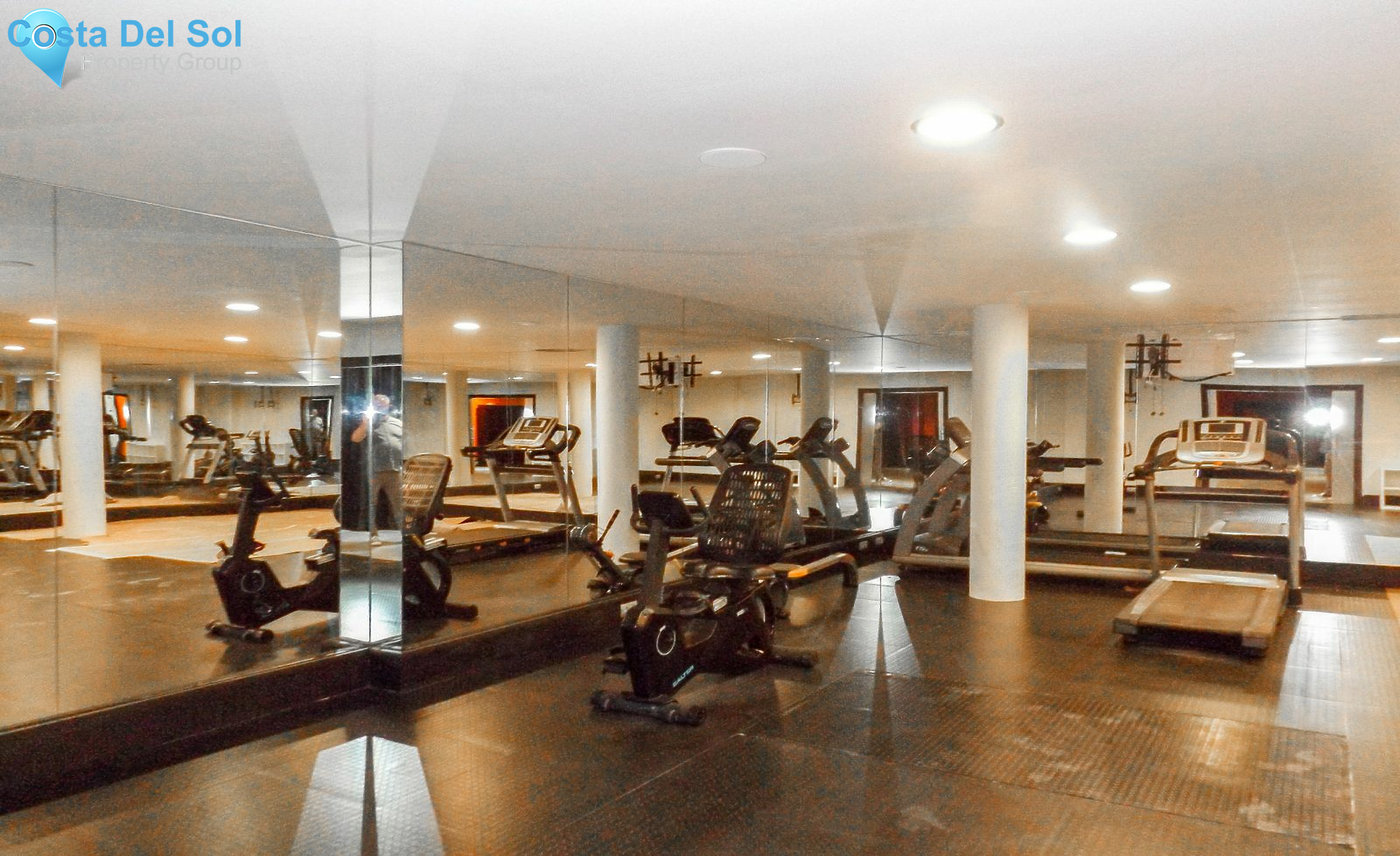 Detached Villa in The Golden Mile-1418716