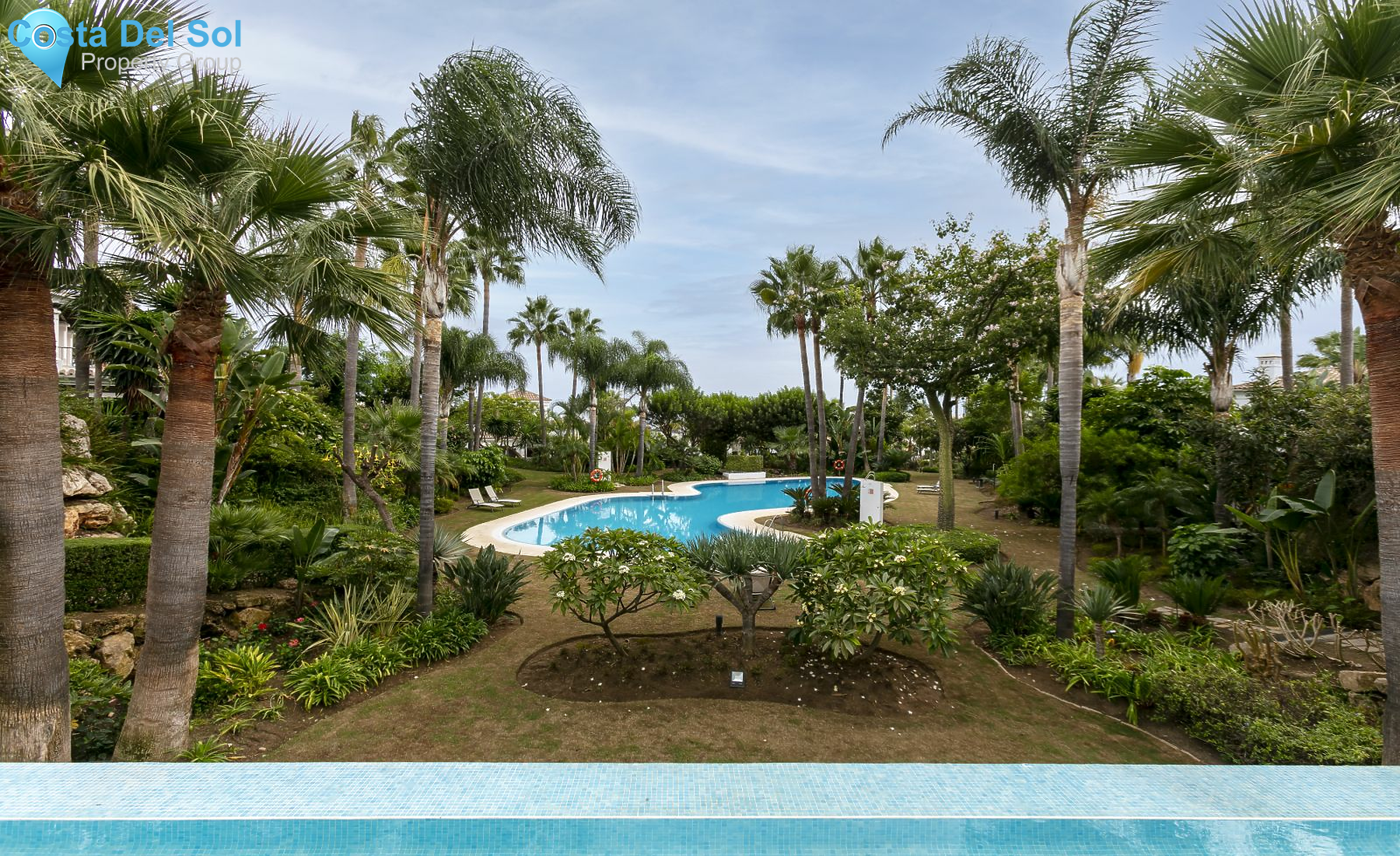 Detached Villa in The Golden Mile-1448543