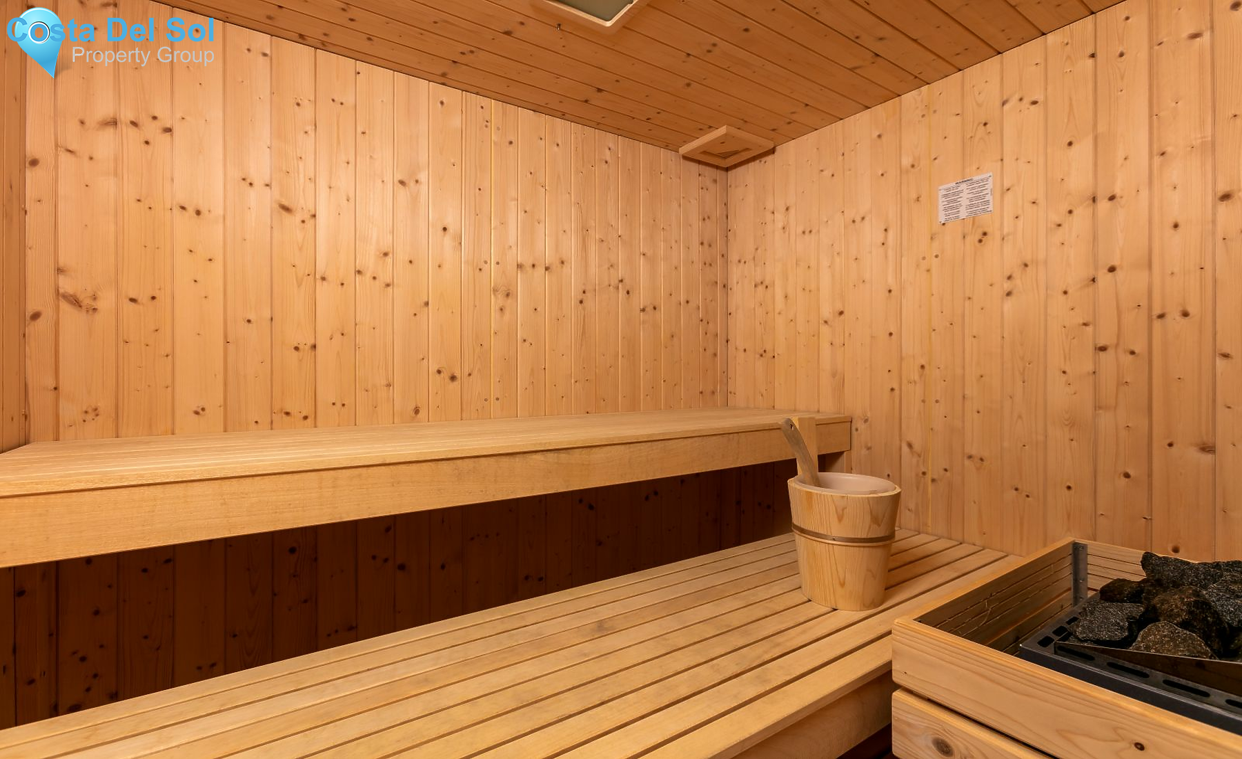 Detached Villa in The Golden Mile-1448546