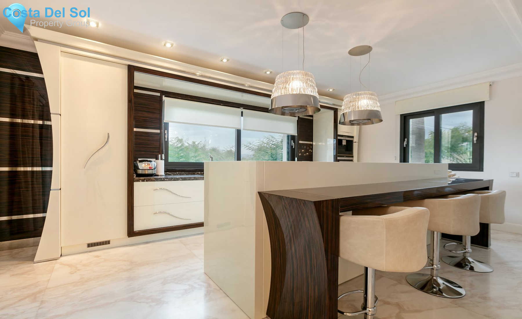 Detached Villa in The Golden Mile-1448534