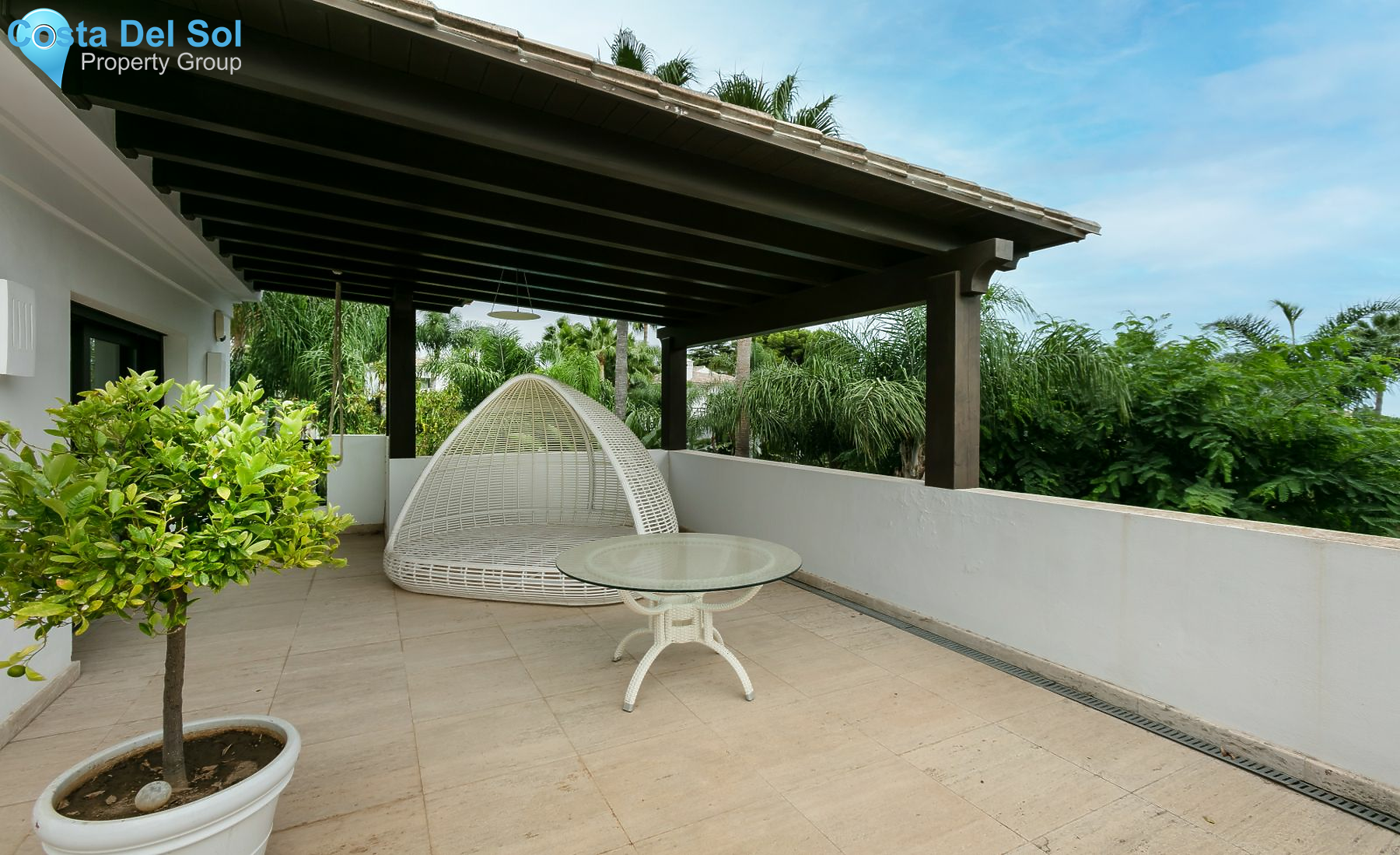 Detached Villa in The Golden Mile-1448537