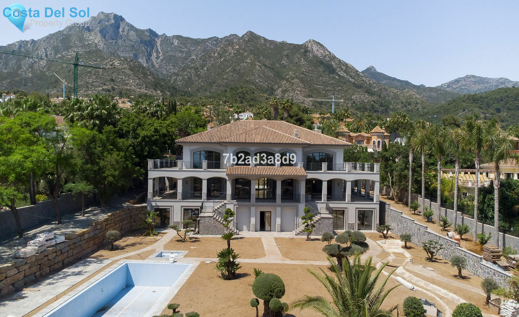 Detached Villa in The Golden Mile-1480187