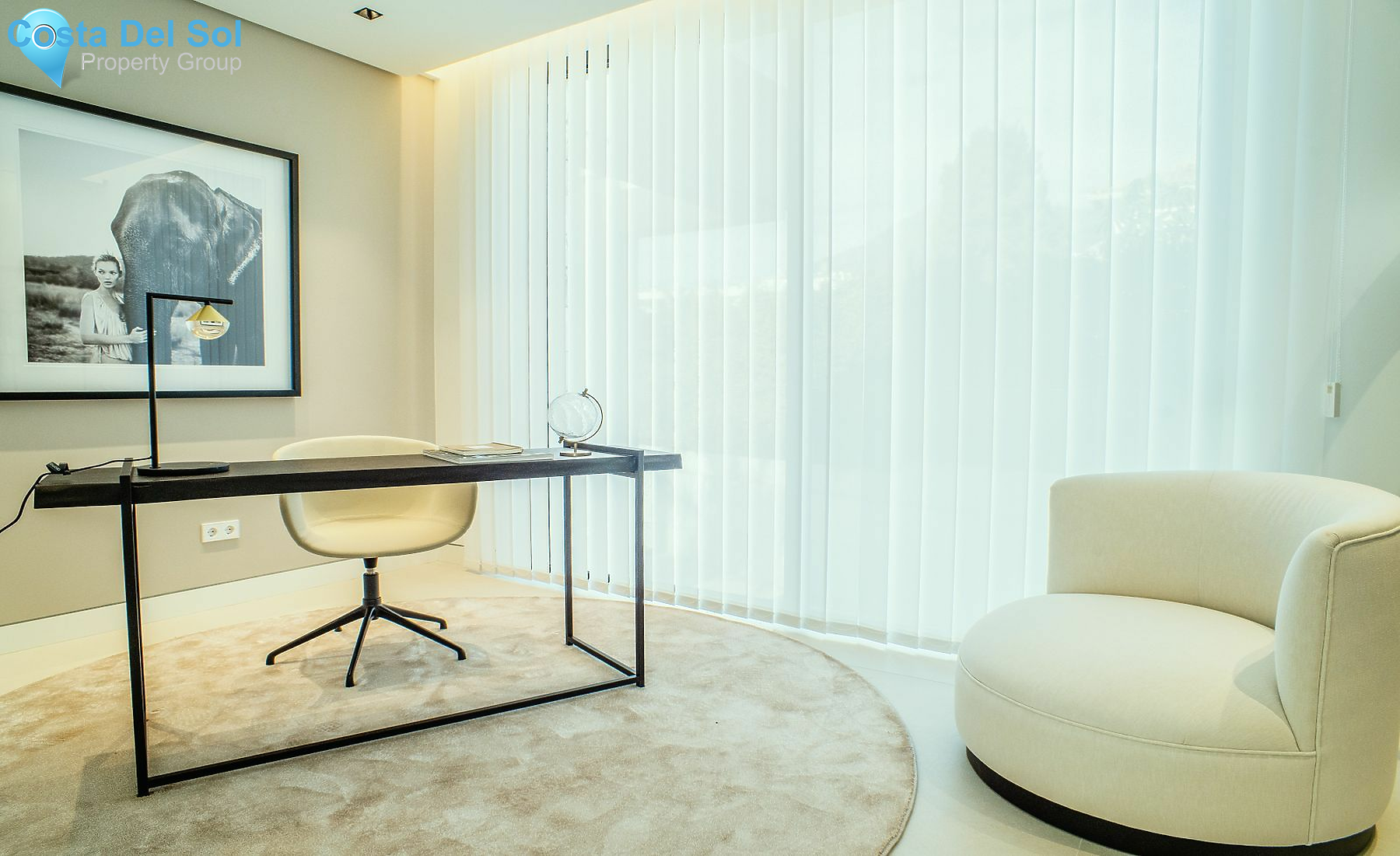 Detached Villa in The Golden Mile-1529877