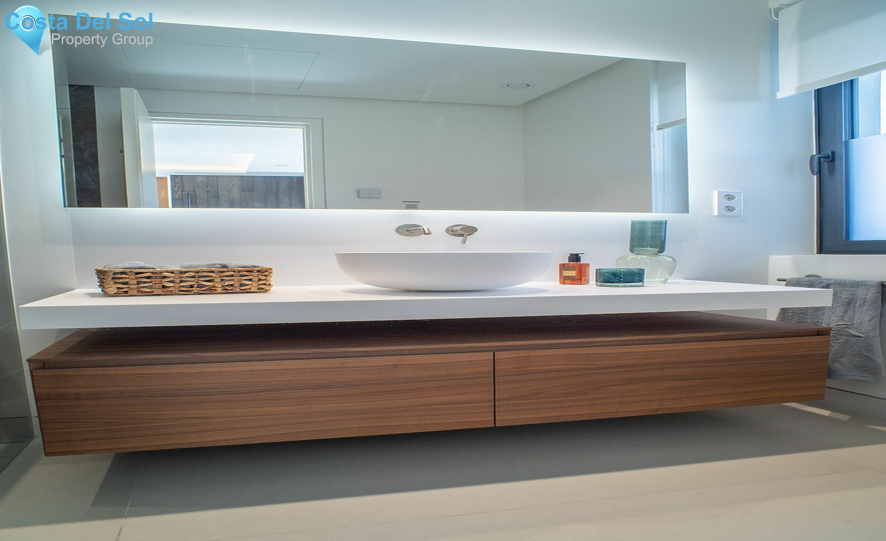 Detached Villa in The Golden Mile-1529878