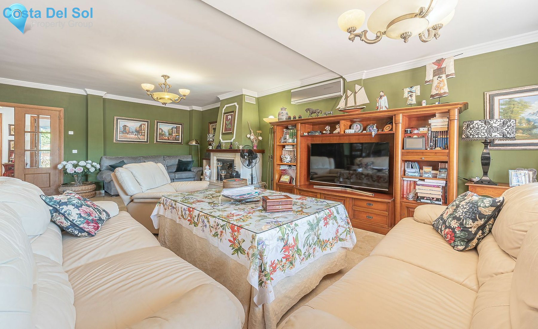 Detached Villa in Torremolinos Centro-1390232