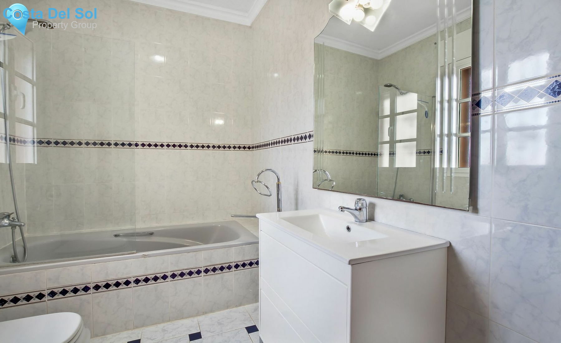 Finca - Cortijo in Alhaurín el Grande-1427754