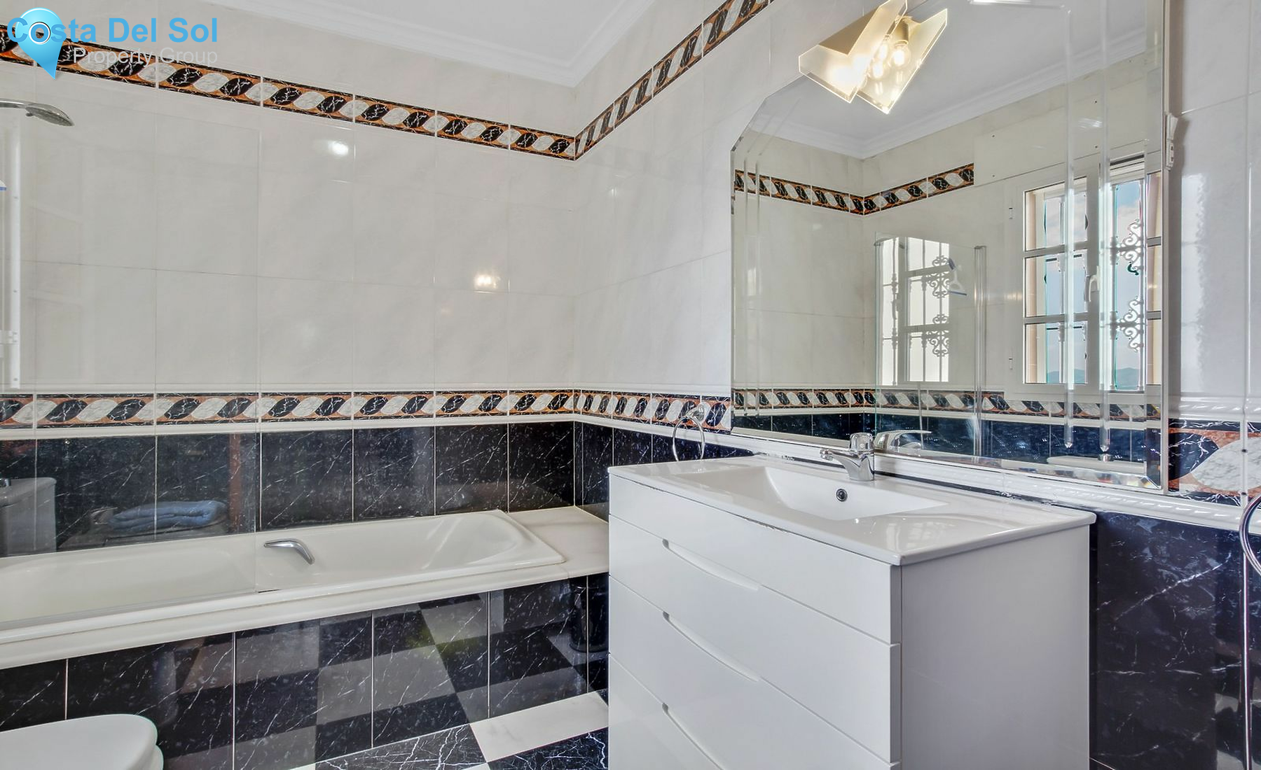 Finca - Cortijo in Alhaurín el Grande-1427755