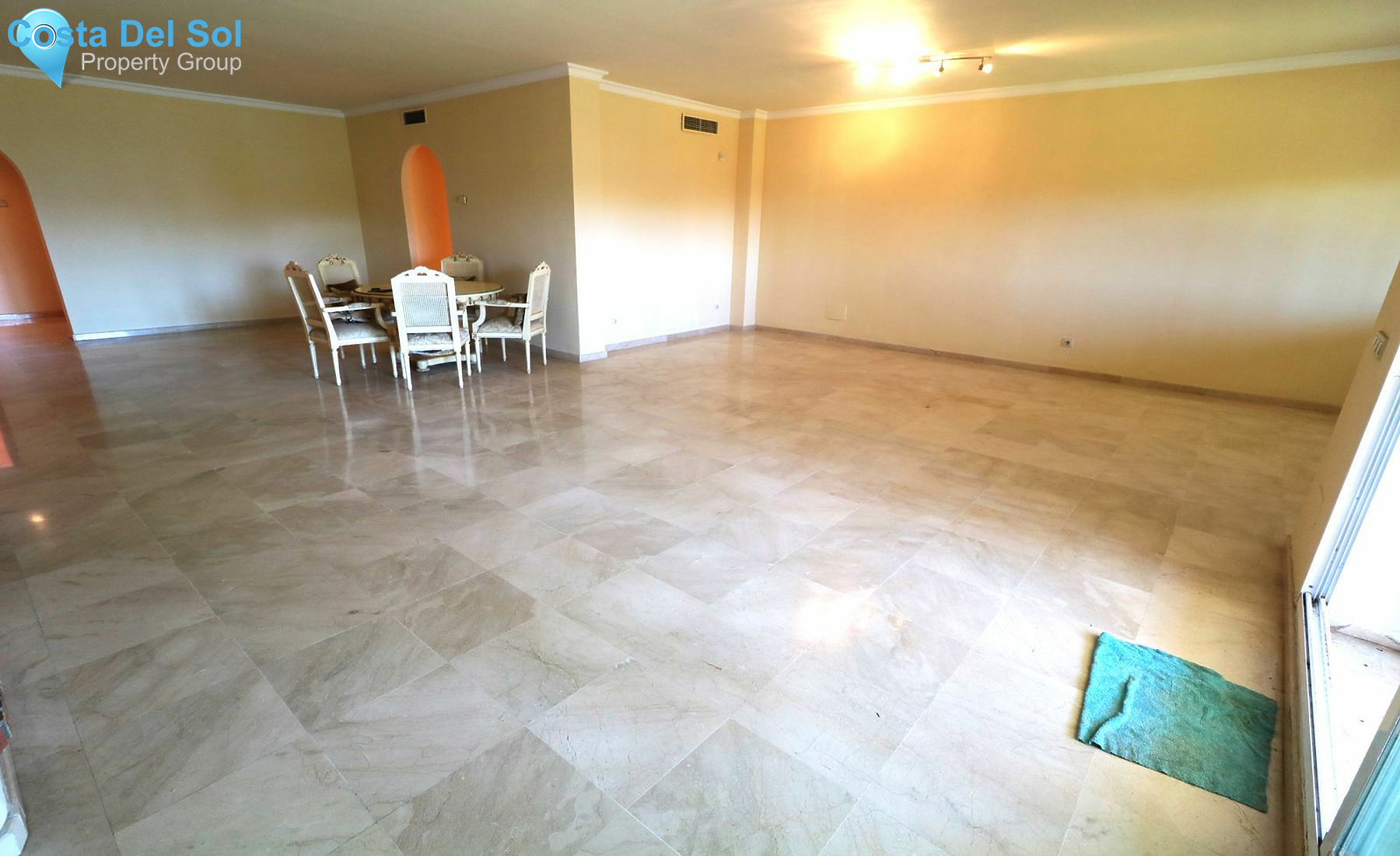 Ground Floor Apartment in Estepona-1175521