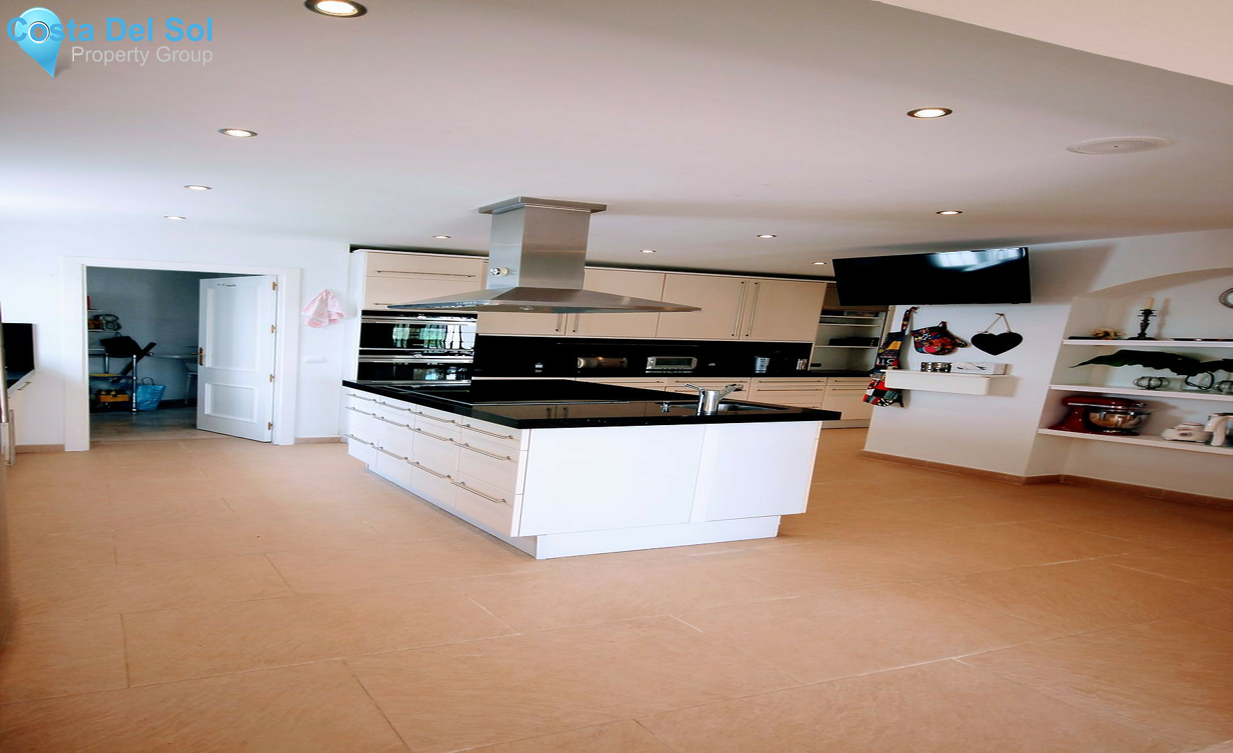 House in El Paraiso-1248494