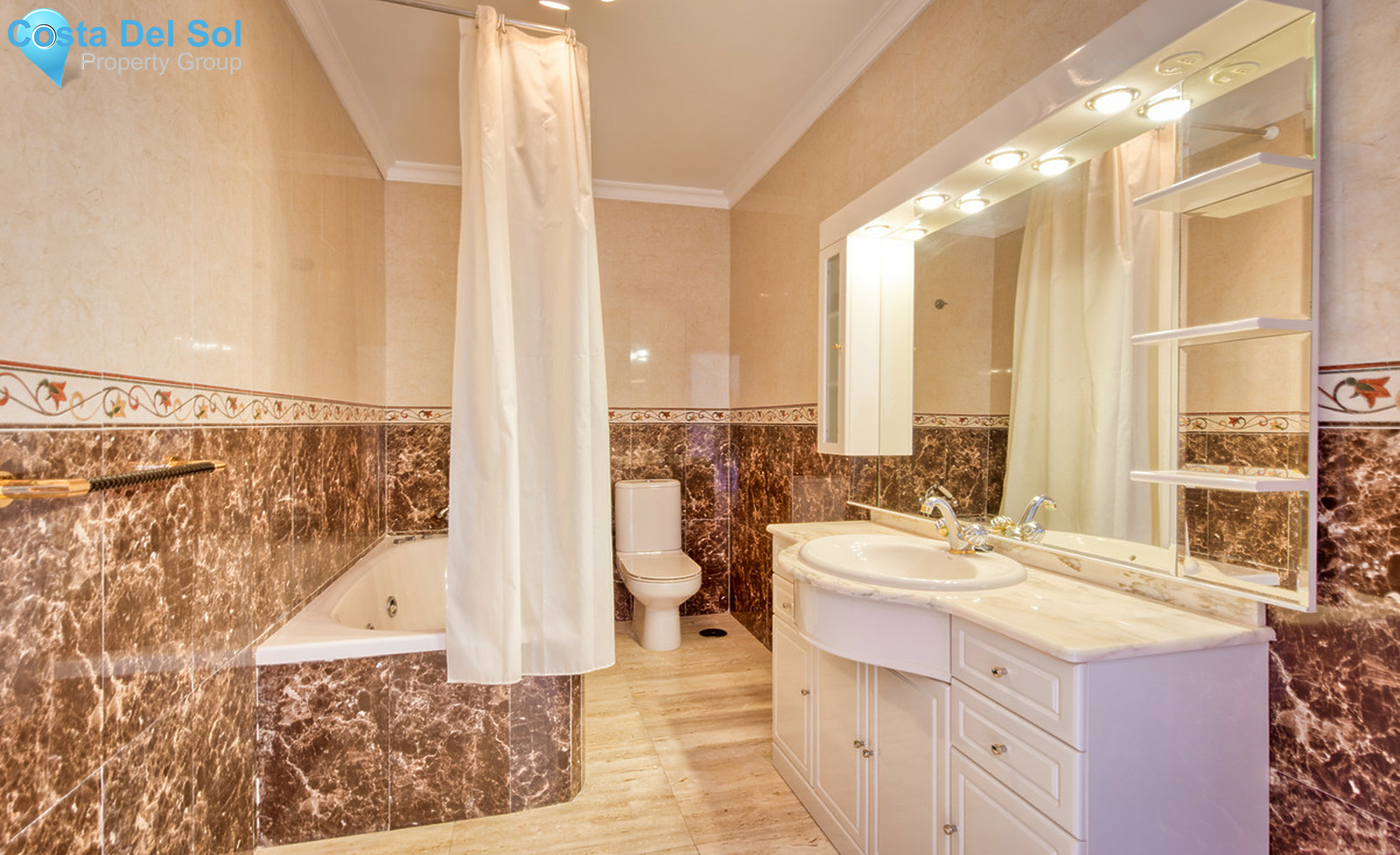 House in Estepona-1557838