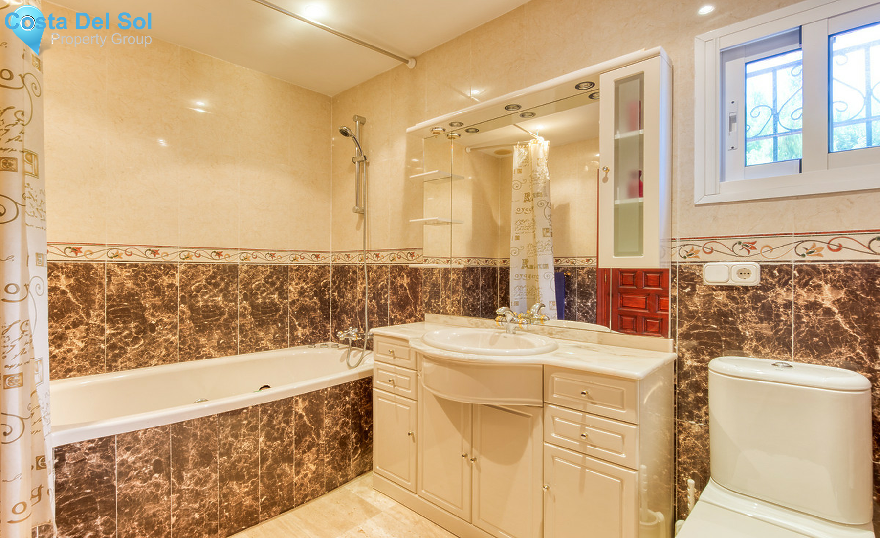 House in Estepona-1557840