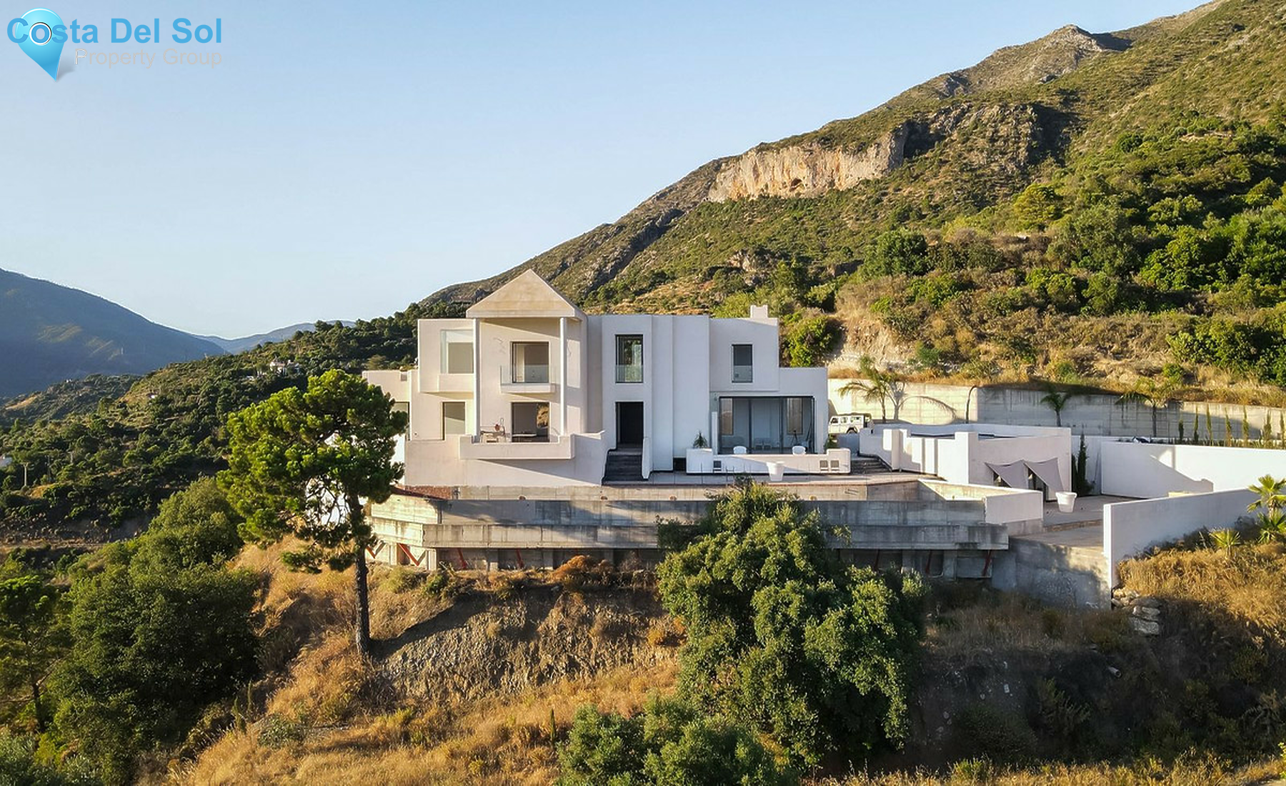 House in Istán-1409517