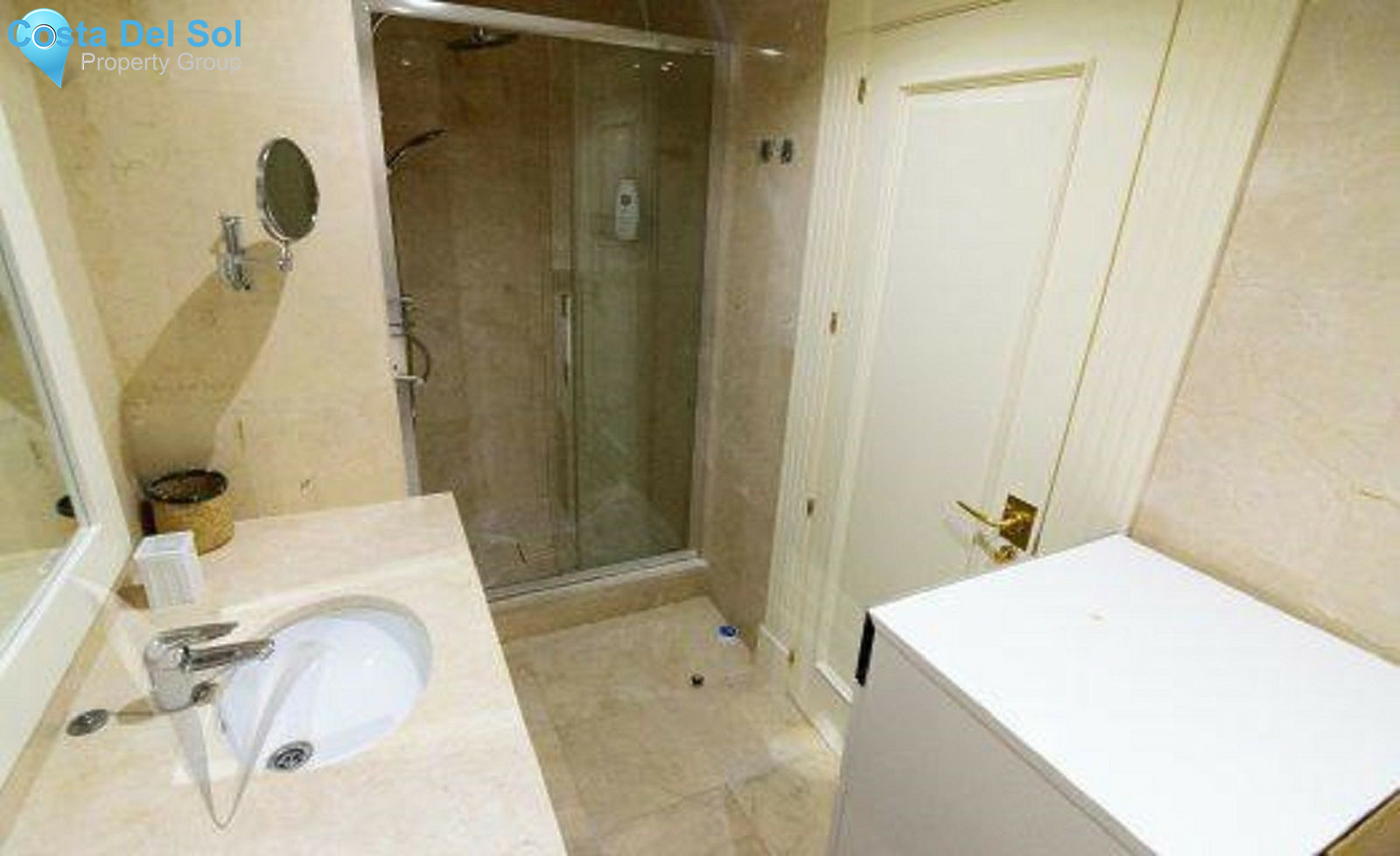 House in Marbella-1257323