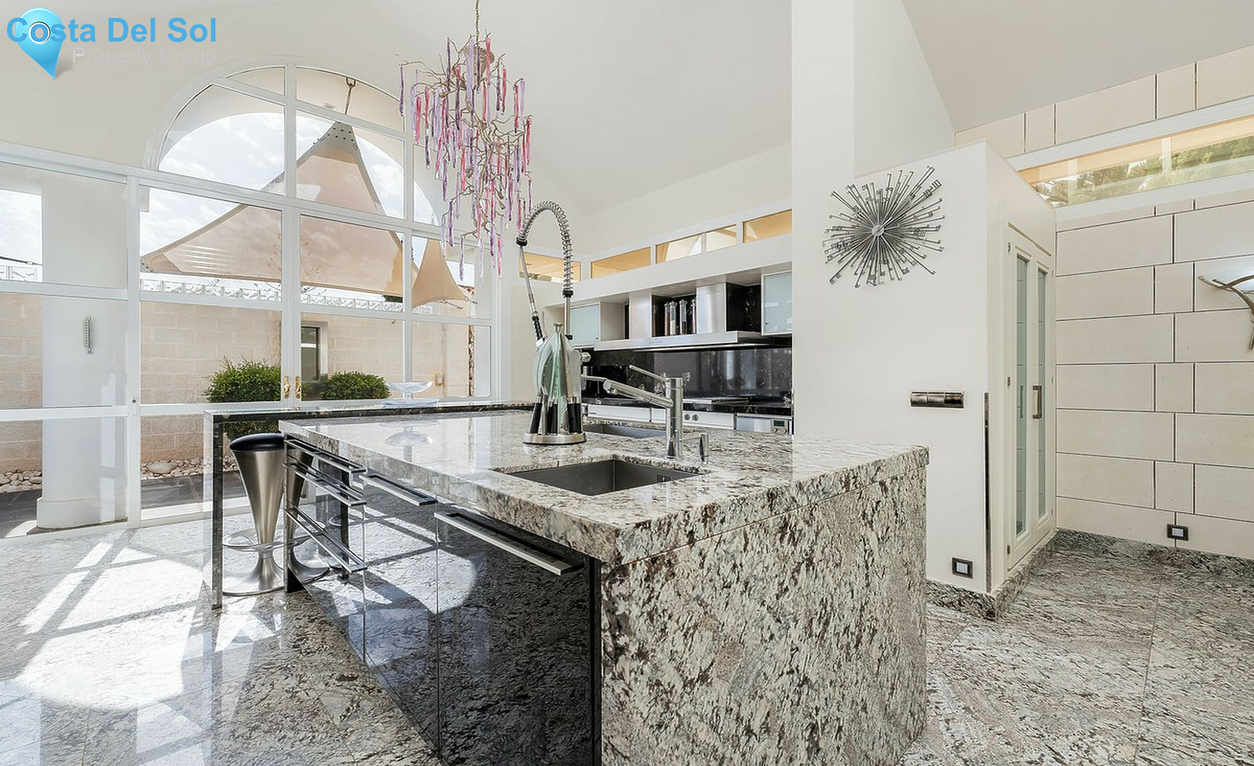 House in Nueva Andalucía-1477512