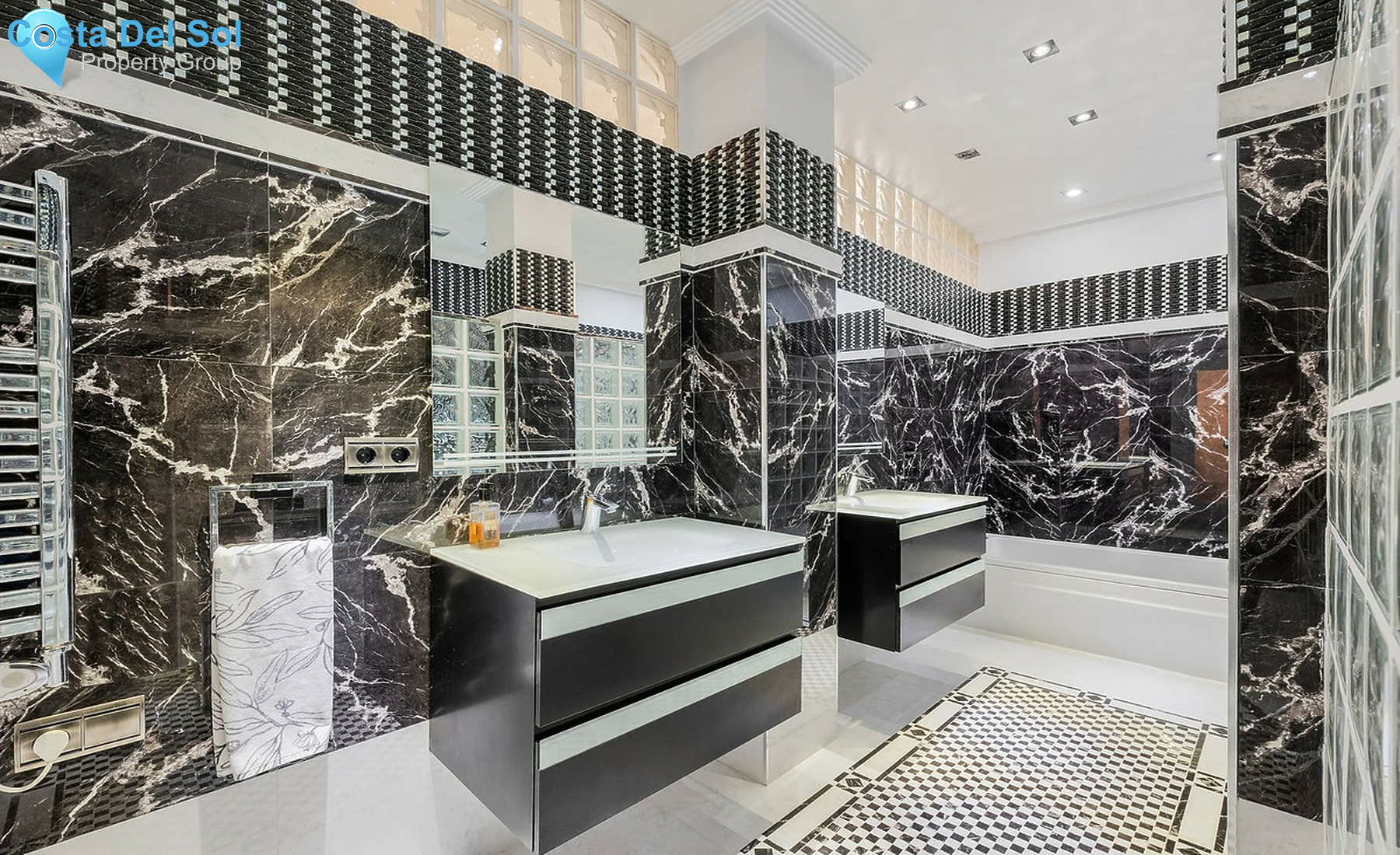 House in Nueva Andalucía-1477518