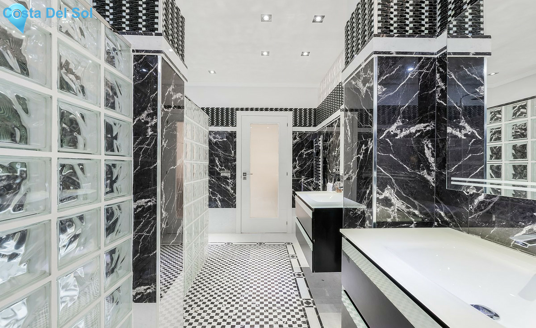 House in Nueva Andalucía-1477519