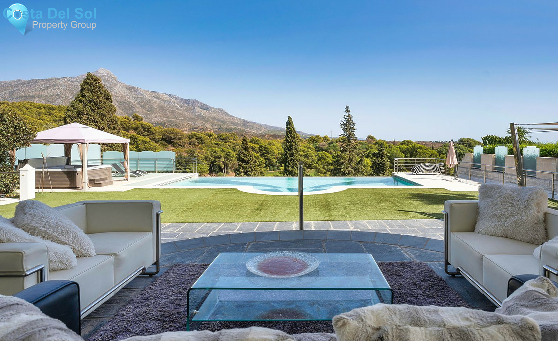 House in Nueva Andalucía-1477503