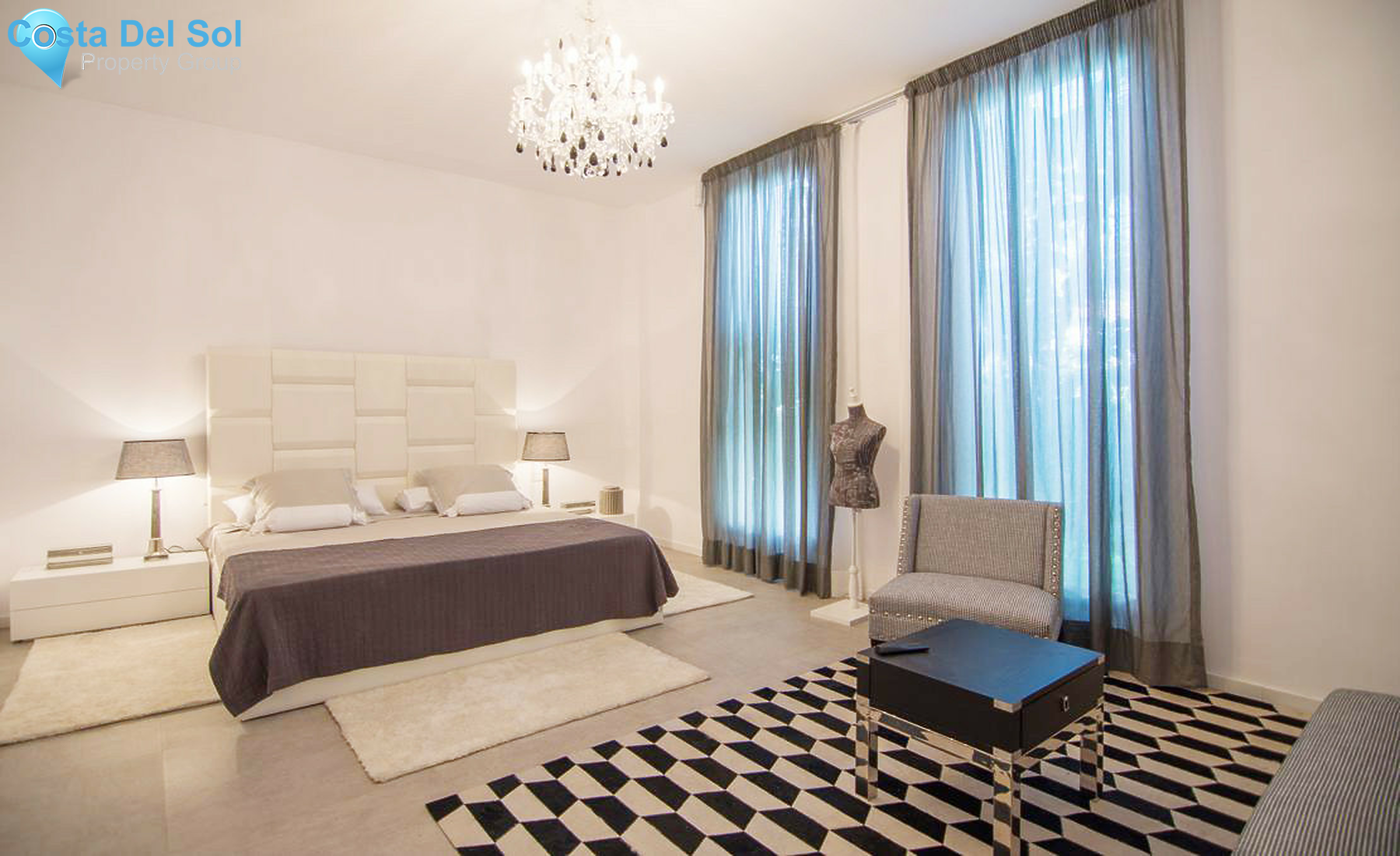 House in The Golden Mile-1537738