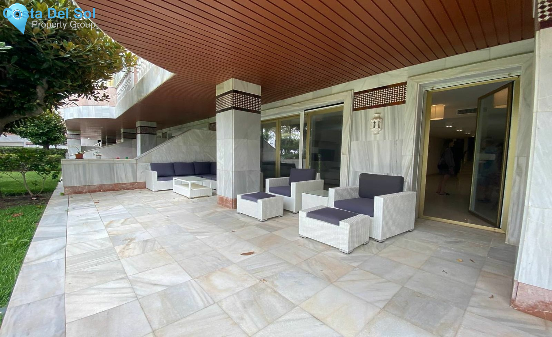 Middle Floor Apartment in Marbella-1484277