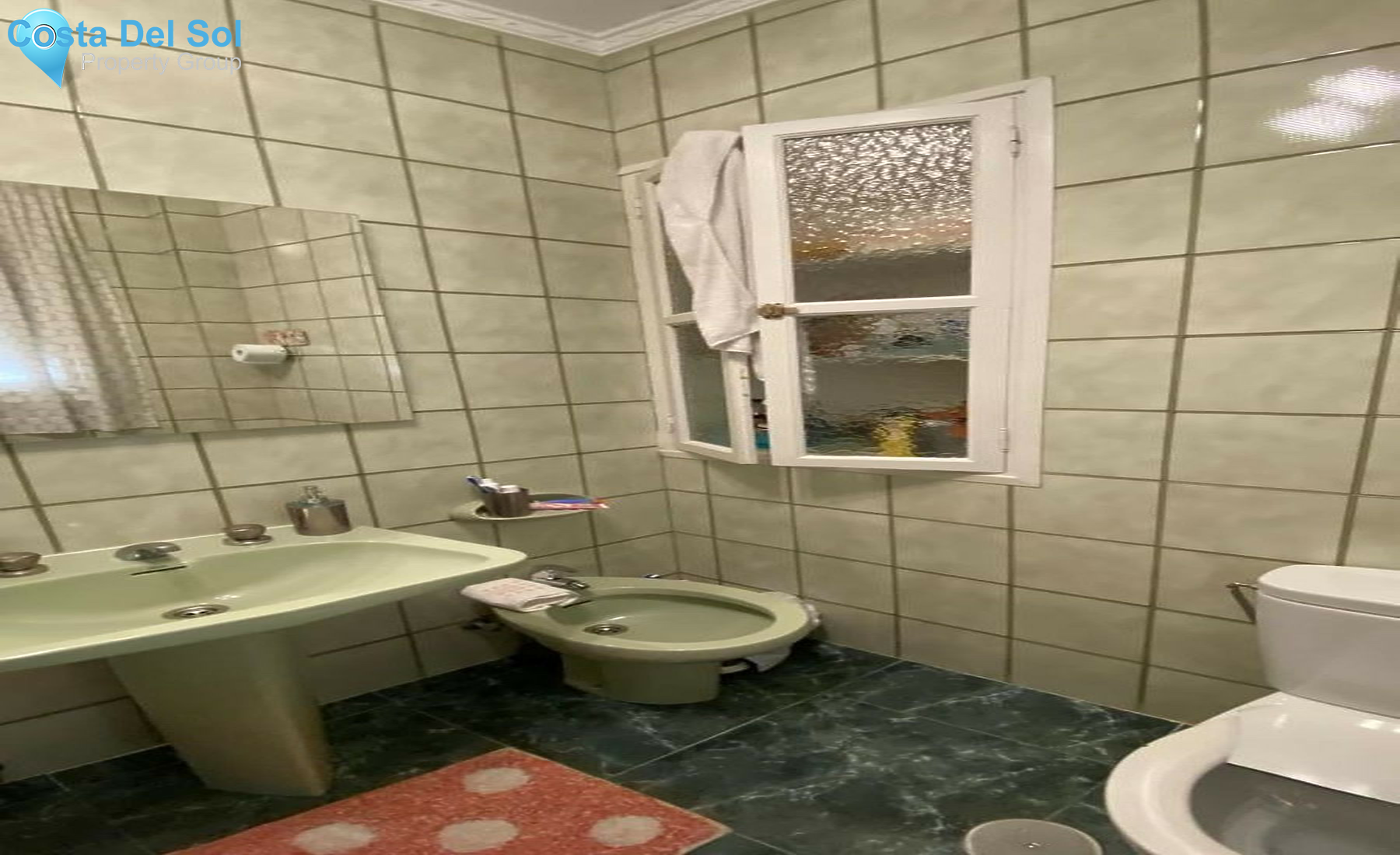 Middle Floor Apartment in Málaga