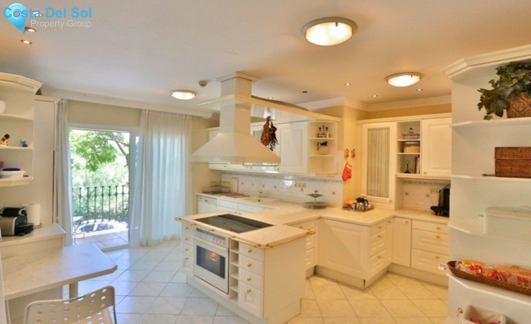 Middle Floor Apartment in Río Real-1281474