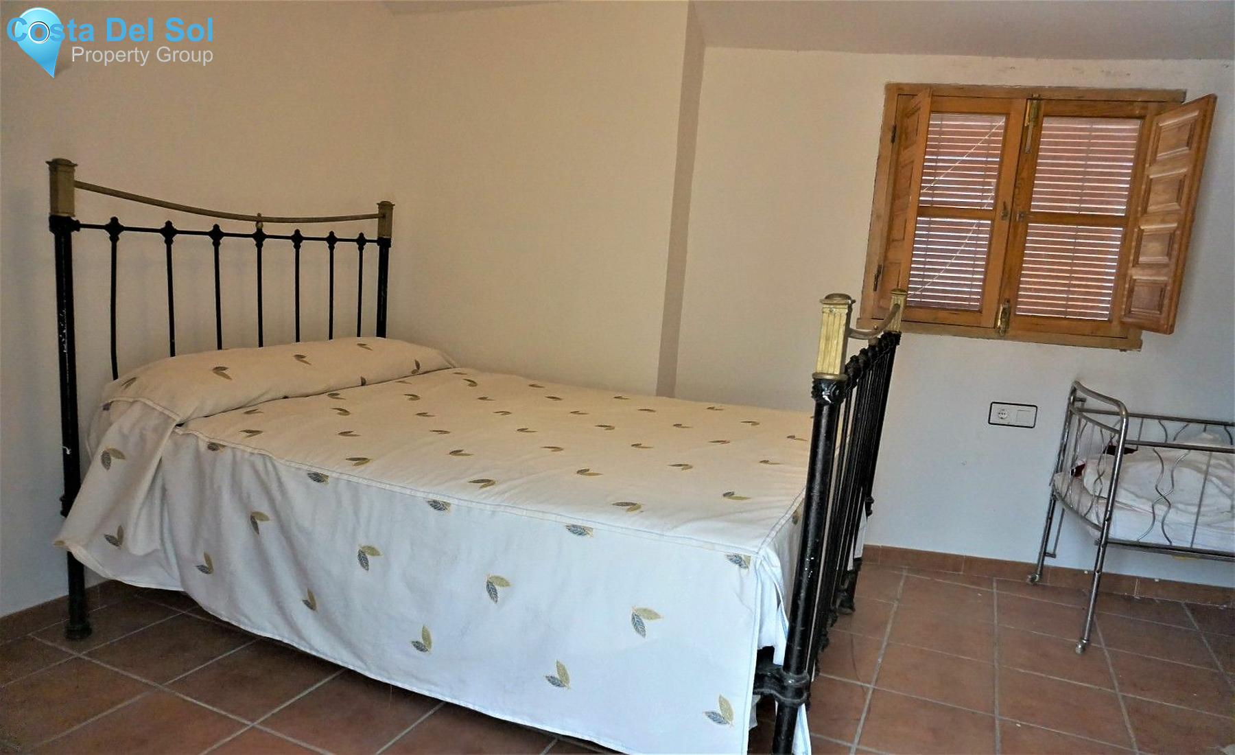 Semi-Detached House in Salares-1206222