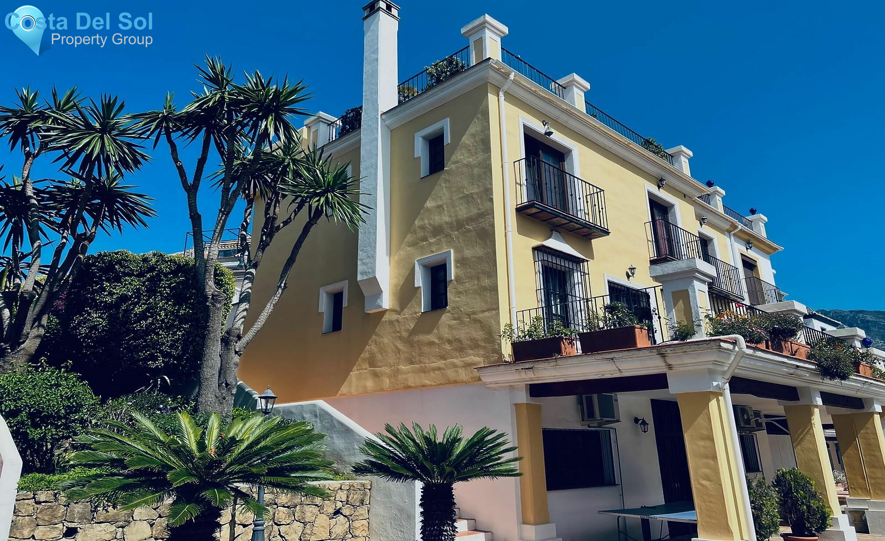 Semi-Detached House in The Golden Mile