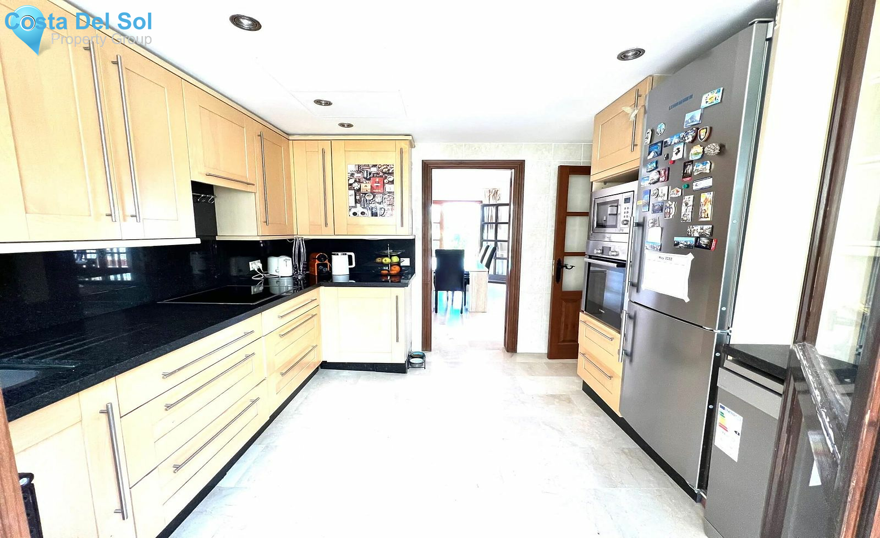 Semi-Detached House in The Golden Mile-1199972