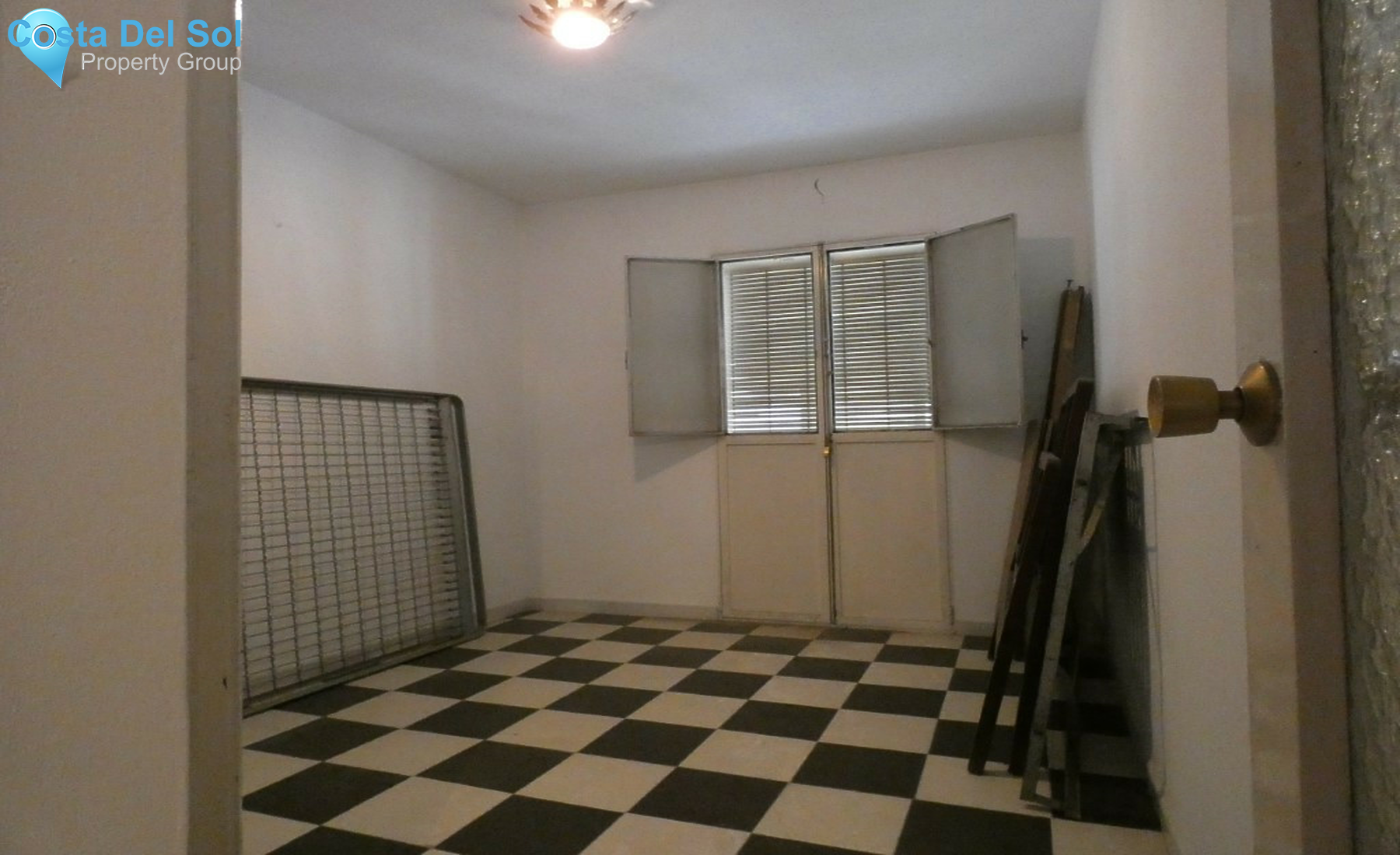 Townhouse in Alhaurín el Grande-1357650