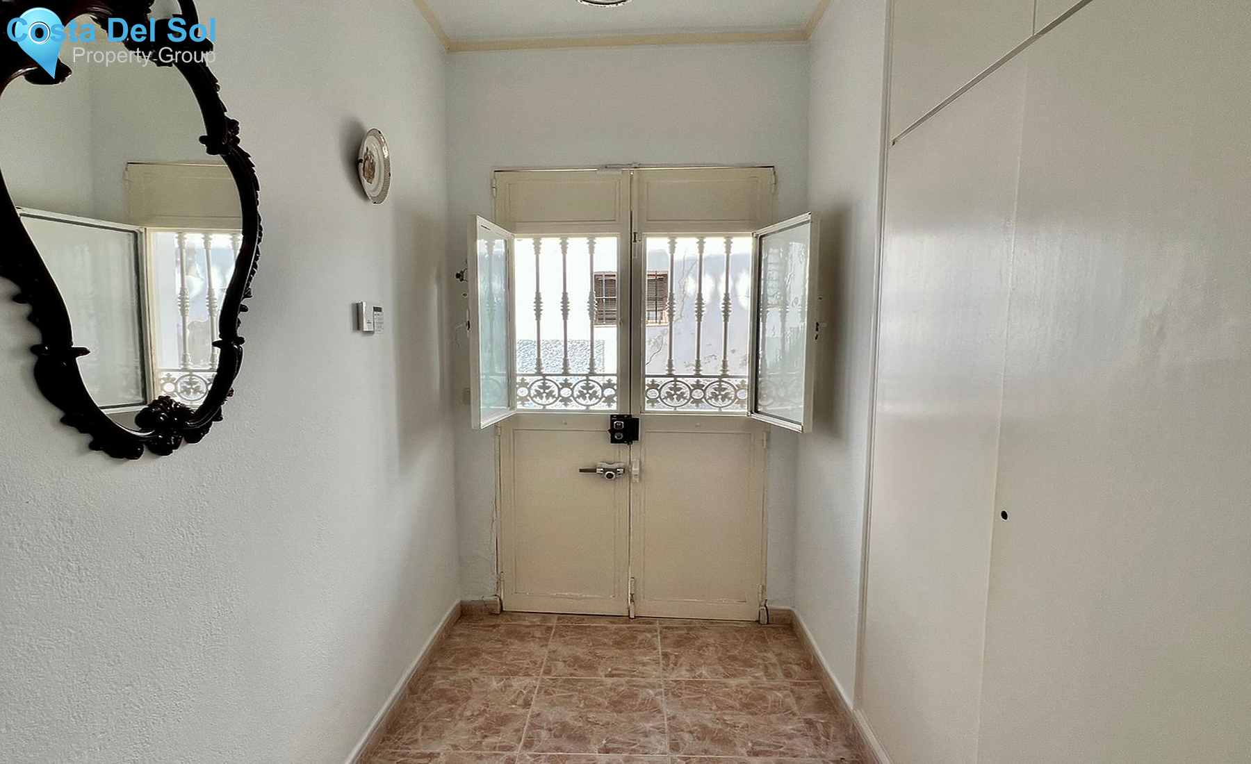 Townhouse in Alhaurín el Grande-1440514