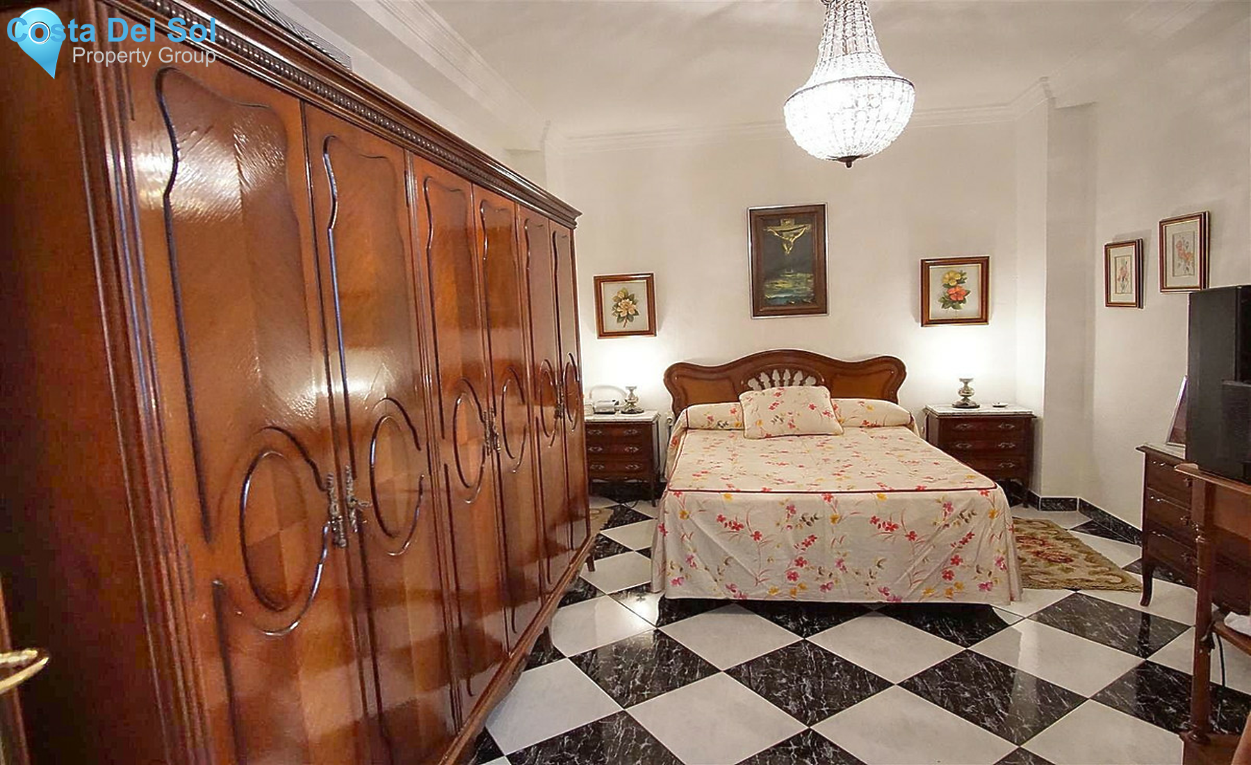 Townhouse in Alhaurín el Grande-1457733