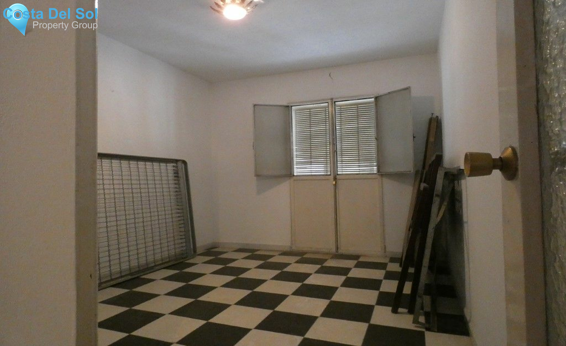 Townhouse in Alhaurín el Grande-1132092