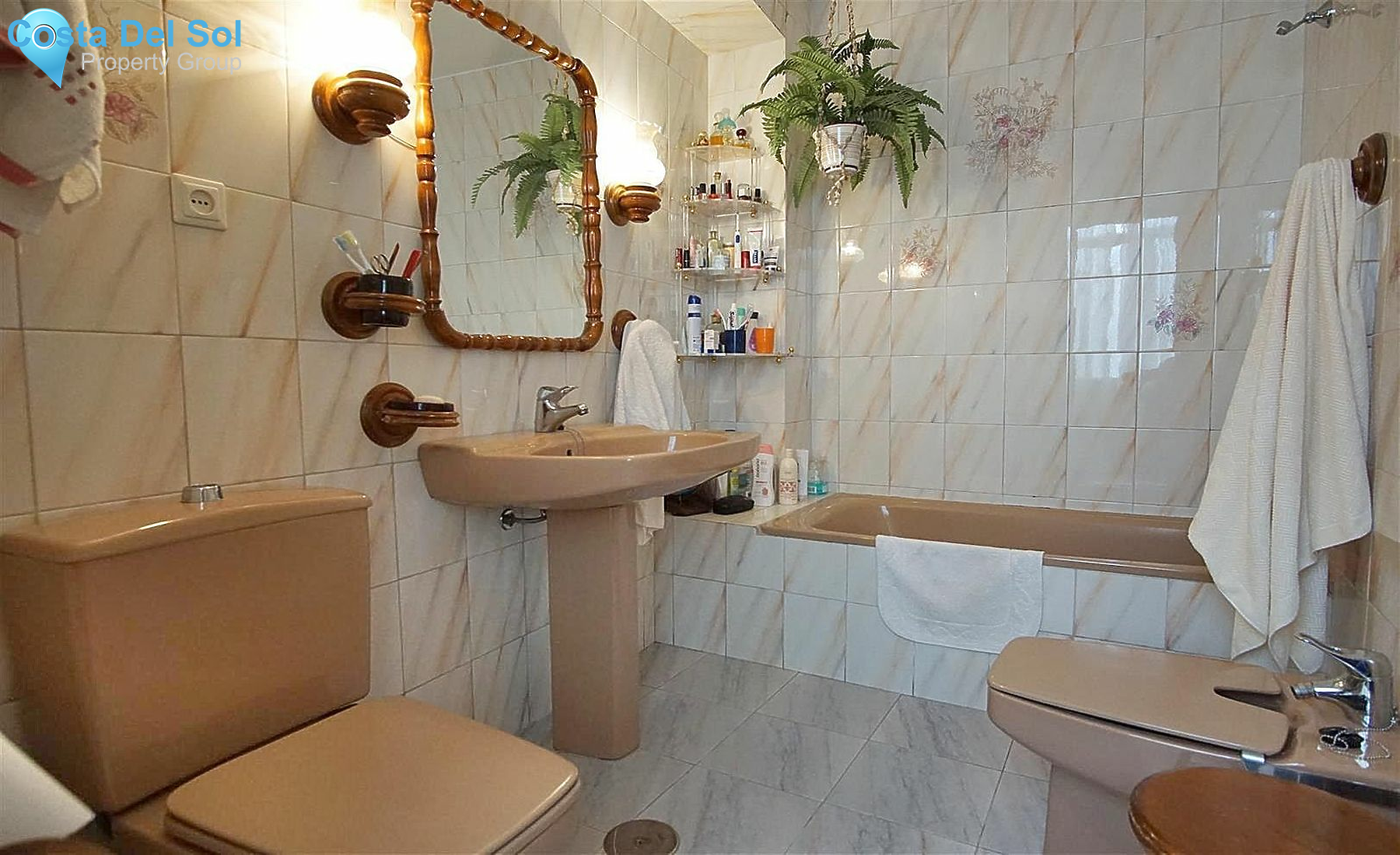 Townhouse in Alhaurín el Grande-1214870