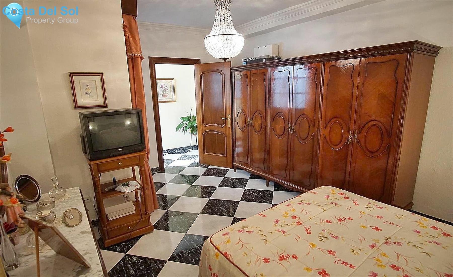 Townhouse in Alhaurín el Grande-1214874