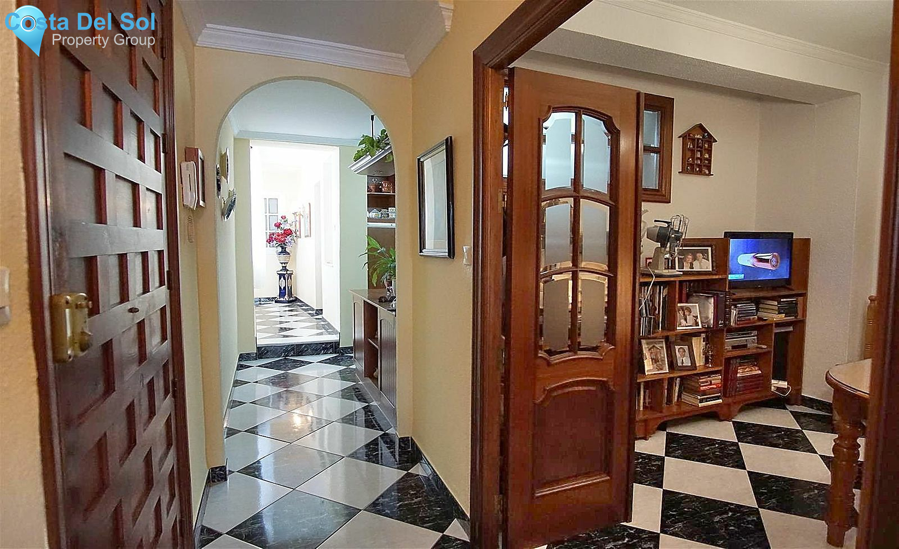 Townhouse in Alhaurín el Grande-1214862