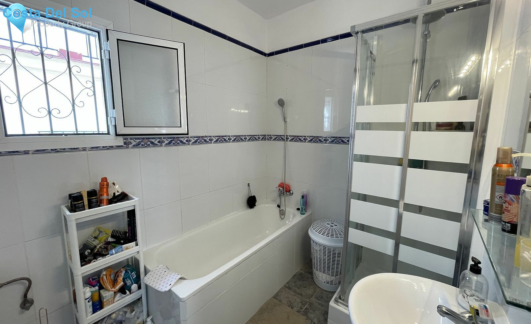 Townhouse in Alhaurín el Grande-1495460