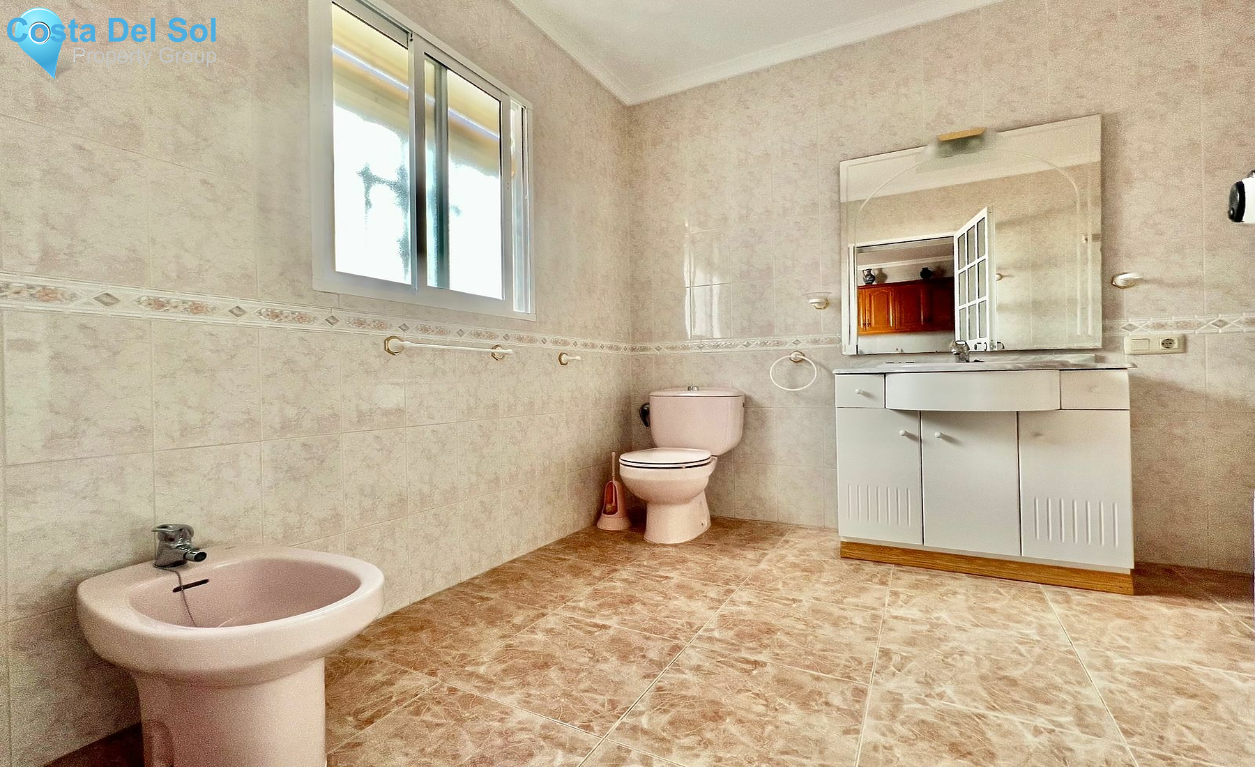 Townhouse in Alhaurín el Grande-1519845