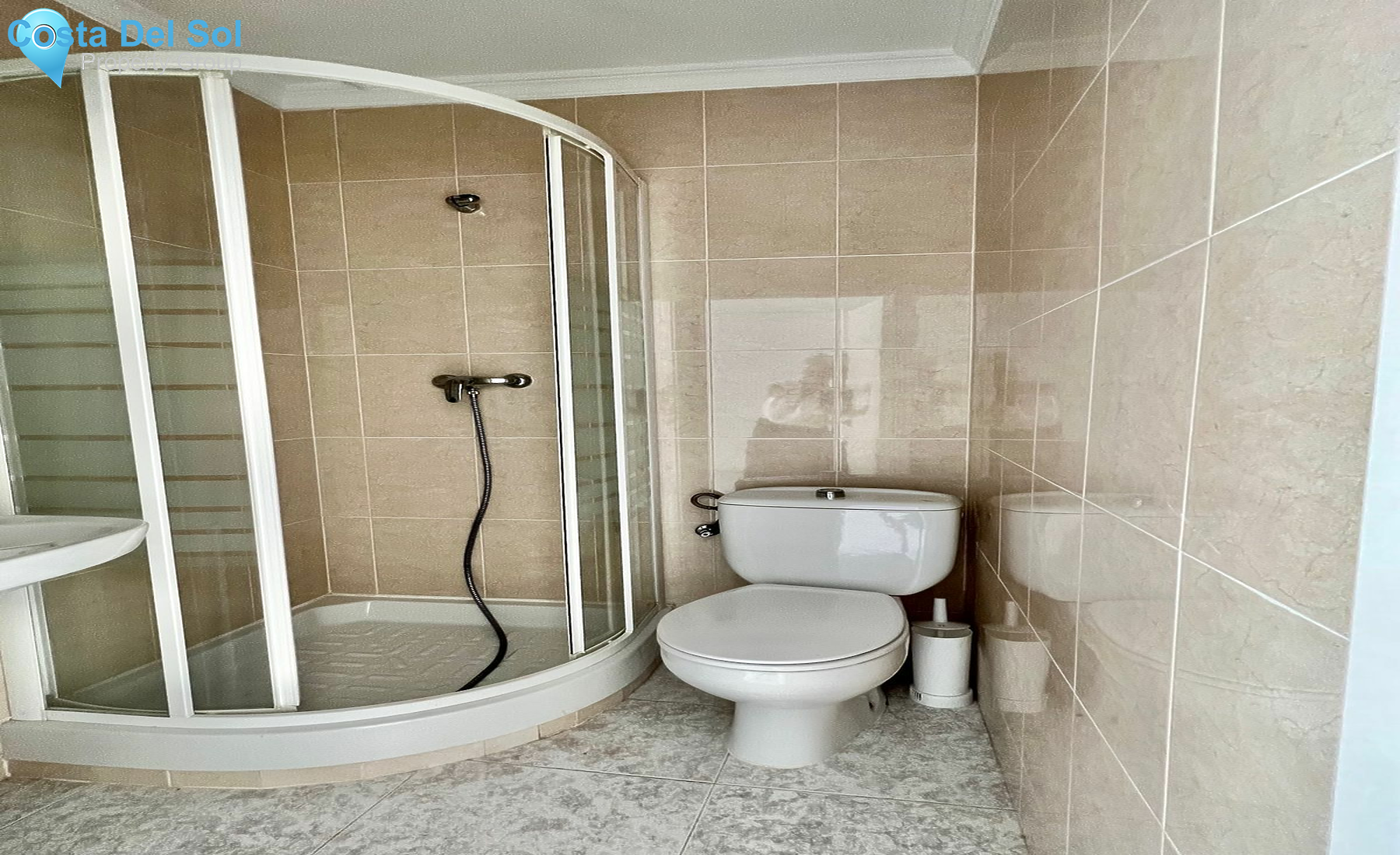 Townhouse in Alhaurín el Grande-1519854