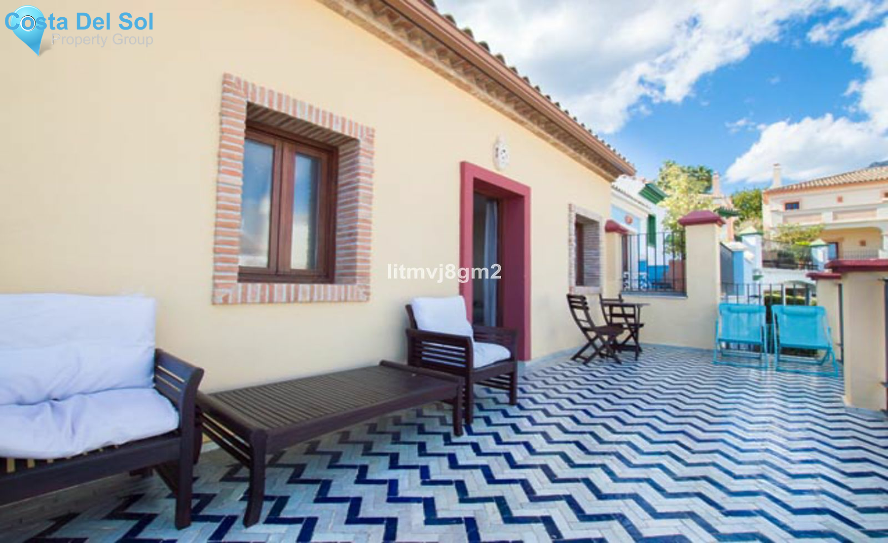 Townhouse in The Golden Mile-1126833