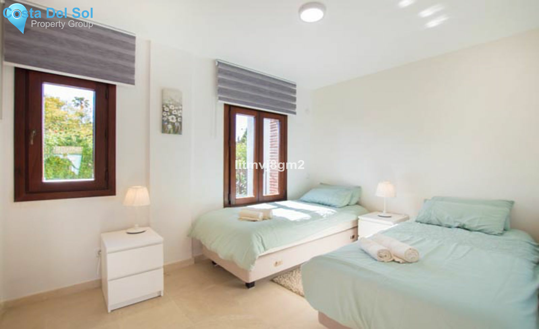 Townhouse in The Golden Mile-1126840