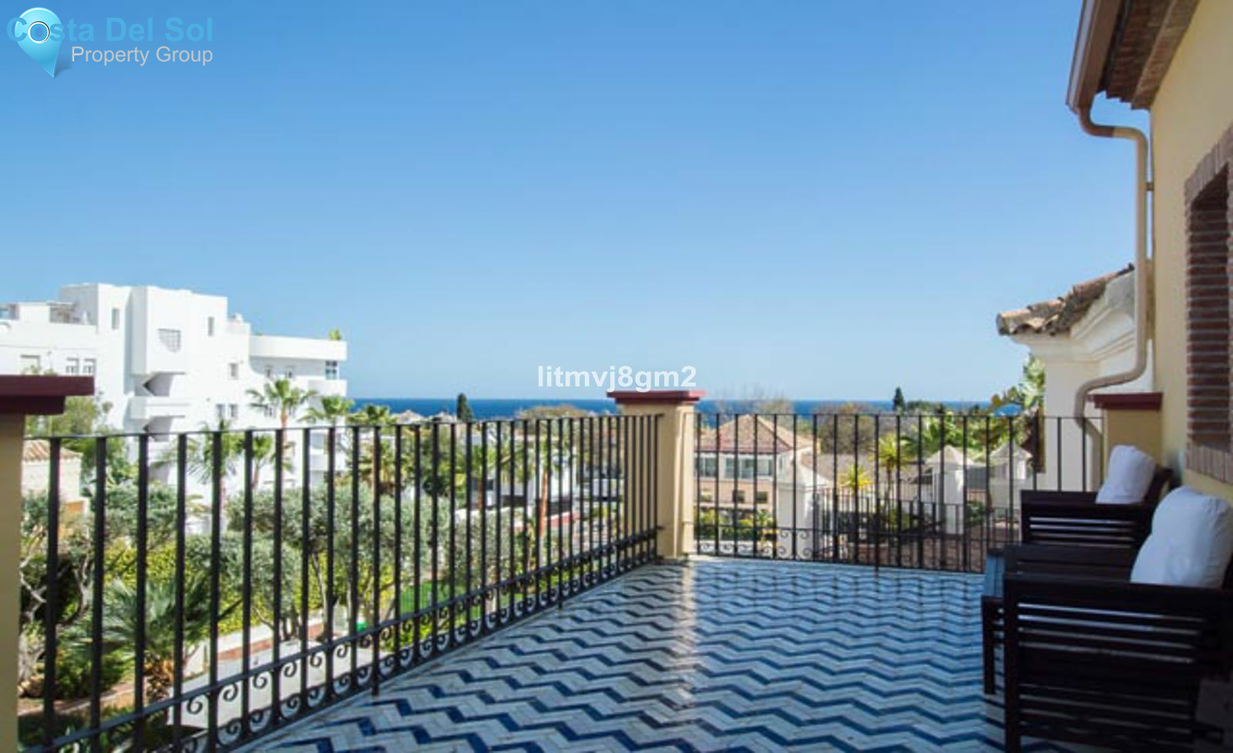 Townhouse in The Golden Mile-1126825