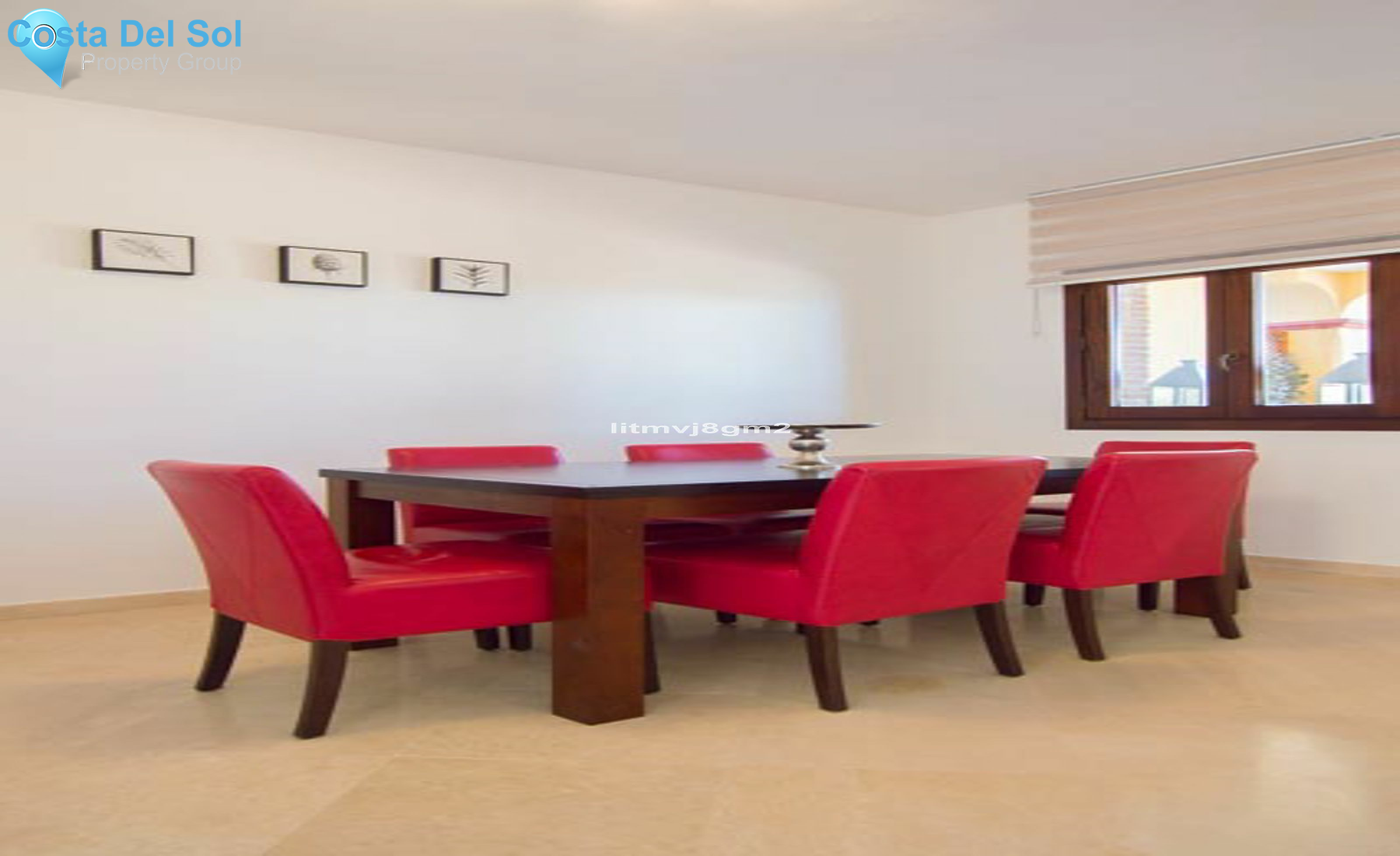 Townhouse in The Golden Mile-1126828