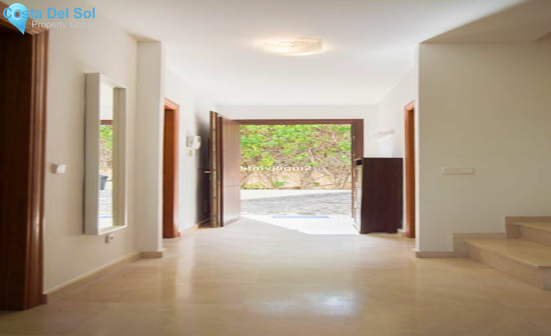 Townhouse in The Golden Mile-1126830