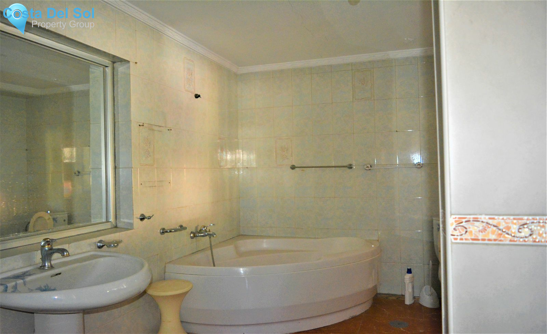 Apartment Complex in La Cala de Mijas-1182600